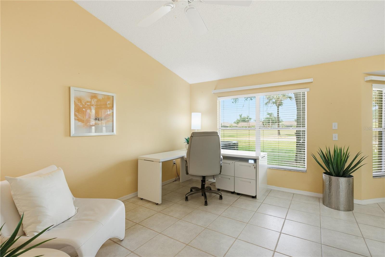 1213 FLORA VISTA ST