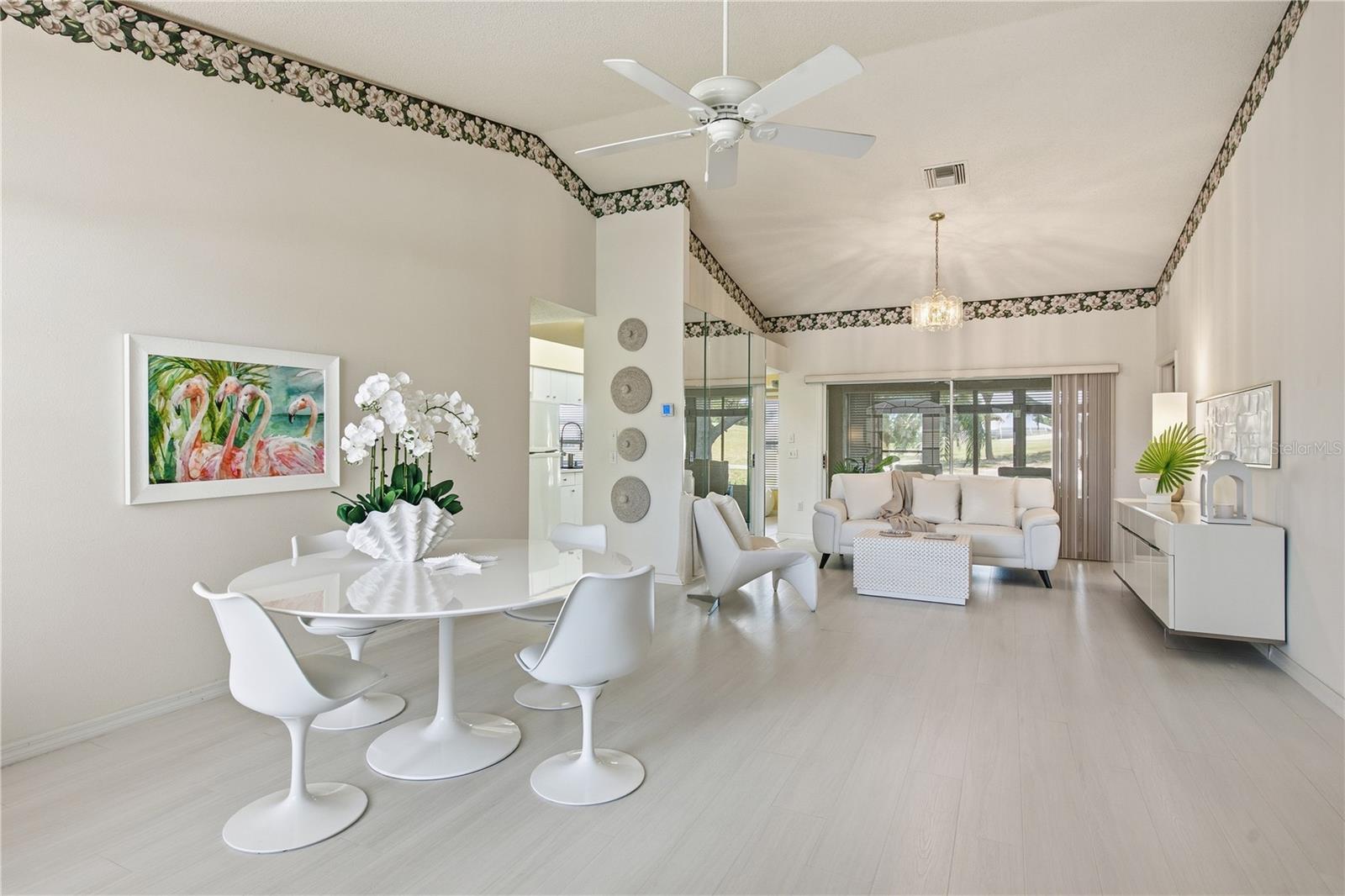 1213 FLORA VISTA ST