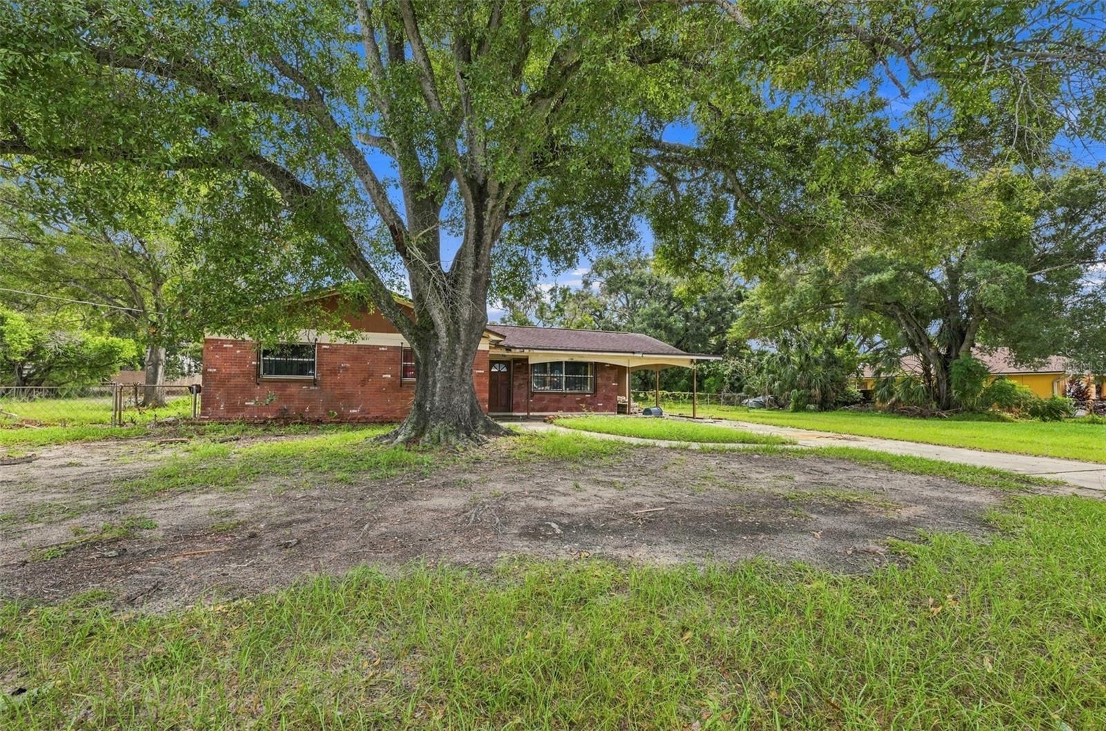 2709 N LINCOLN AVE