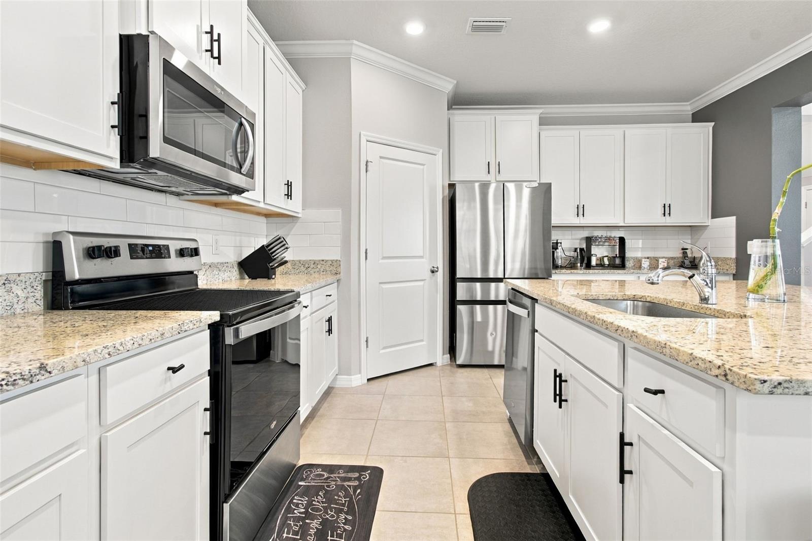 11035 LAXER CAY LOOP
