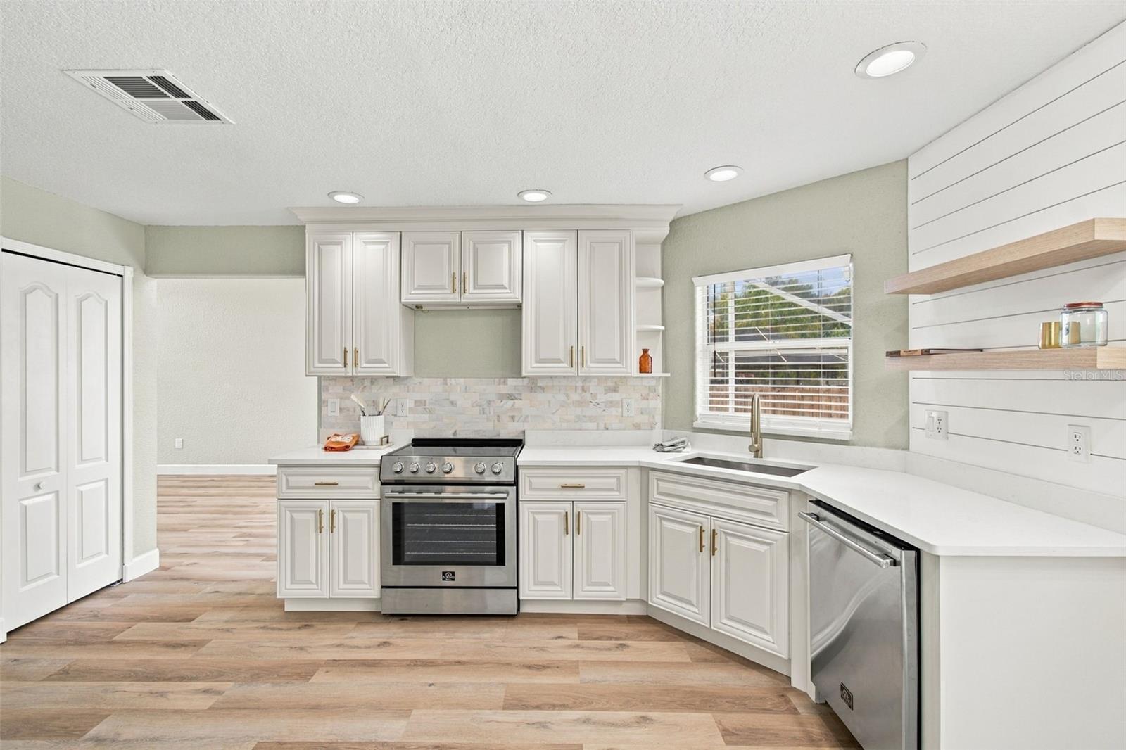 3829 COLD CREEK DR
