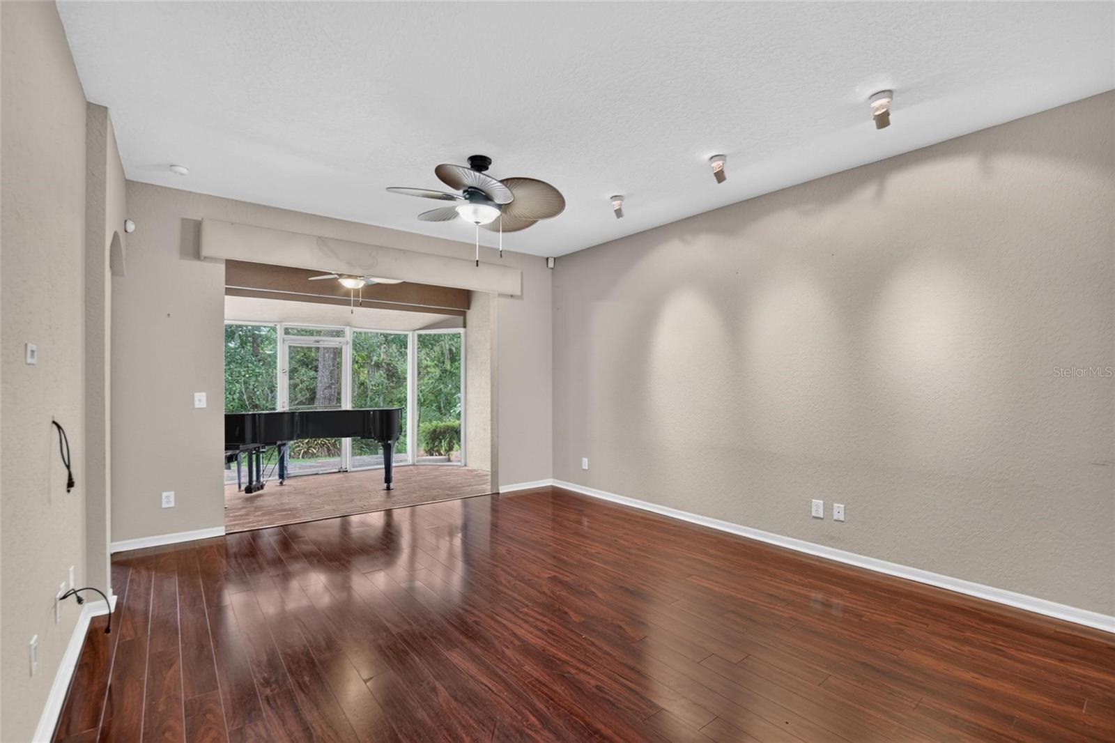 1907 PRESERVATION DR #6