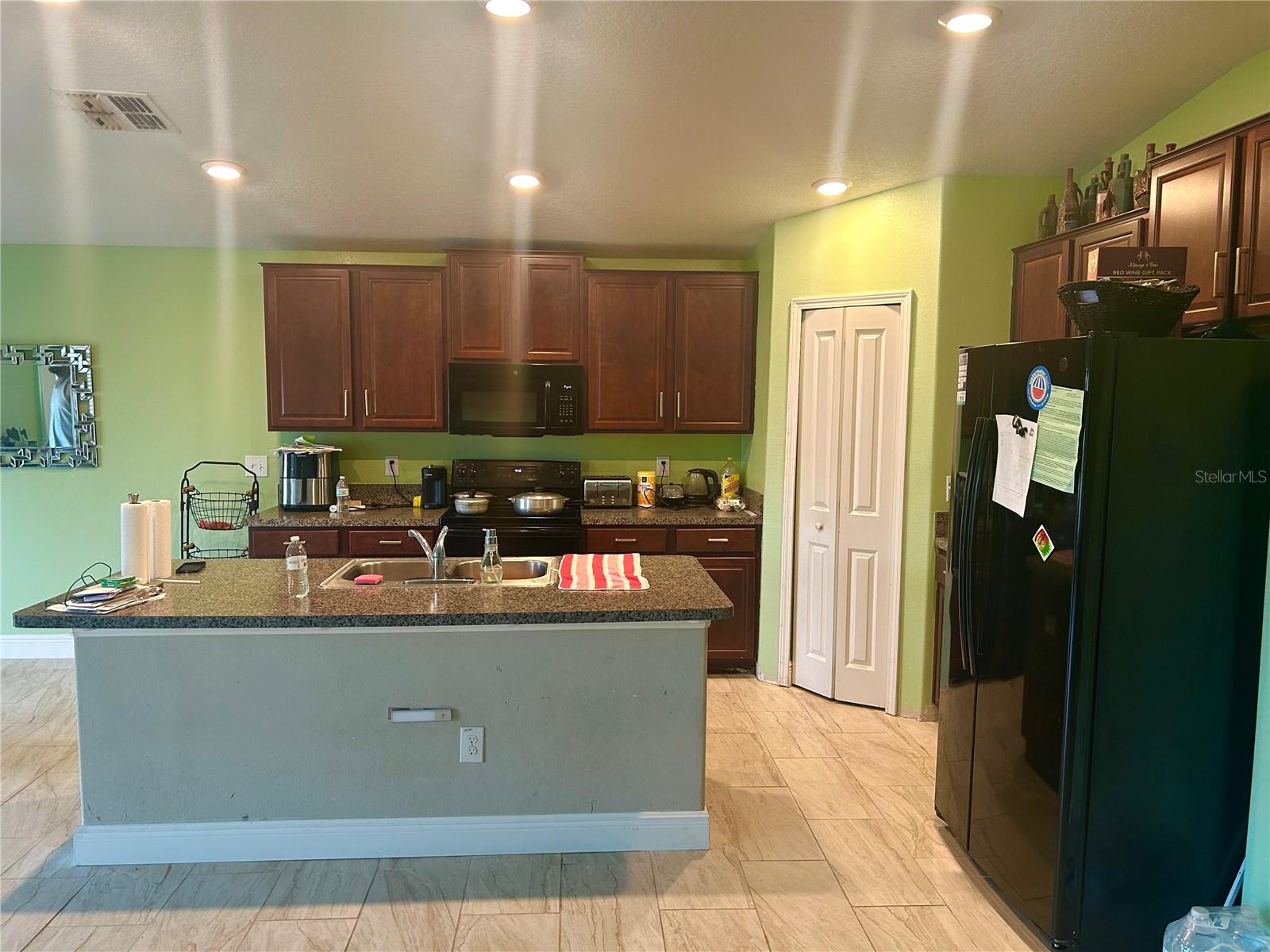 106 CASCADE BEND DR