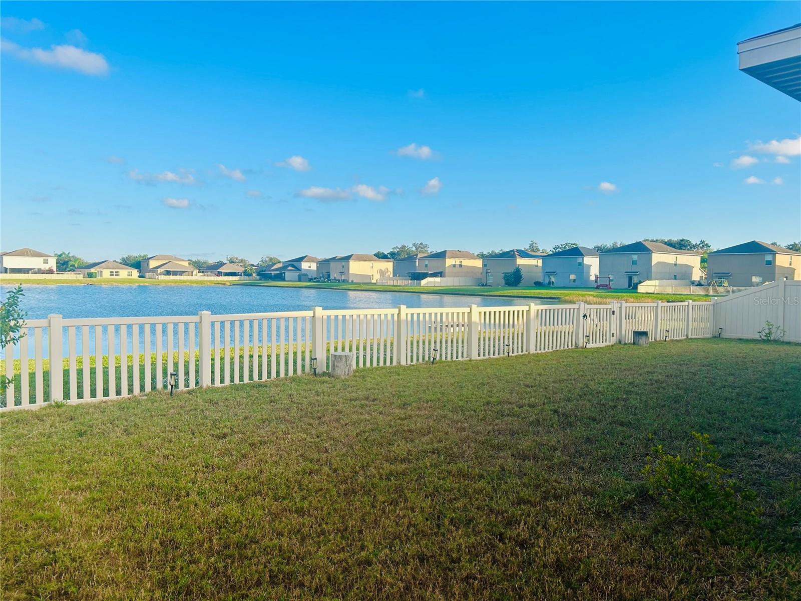 106 CASCADE BEND DR