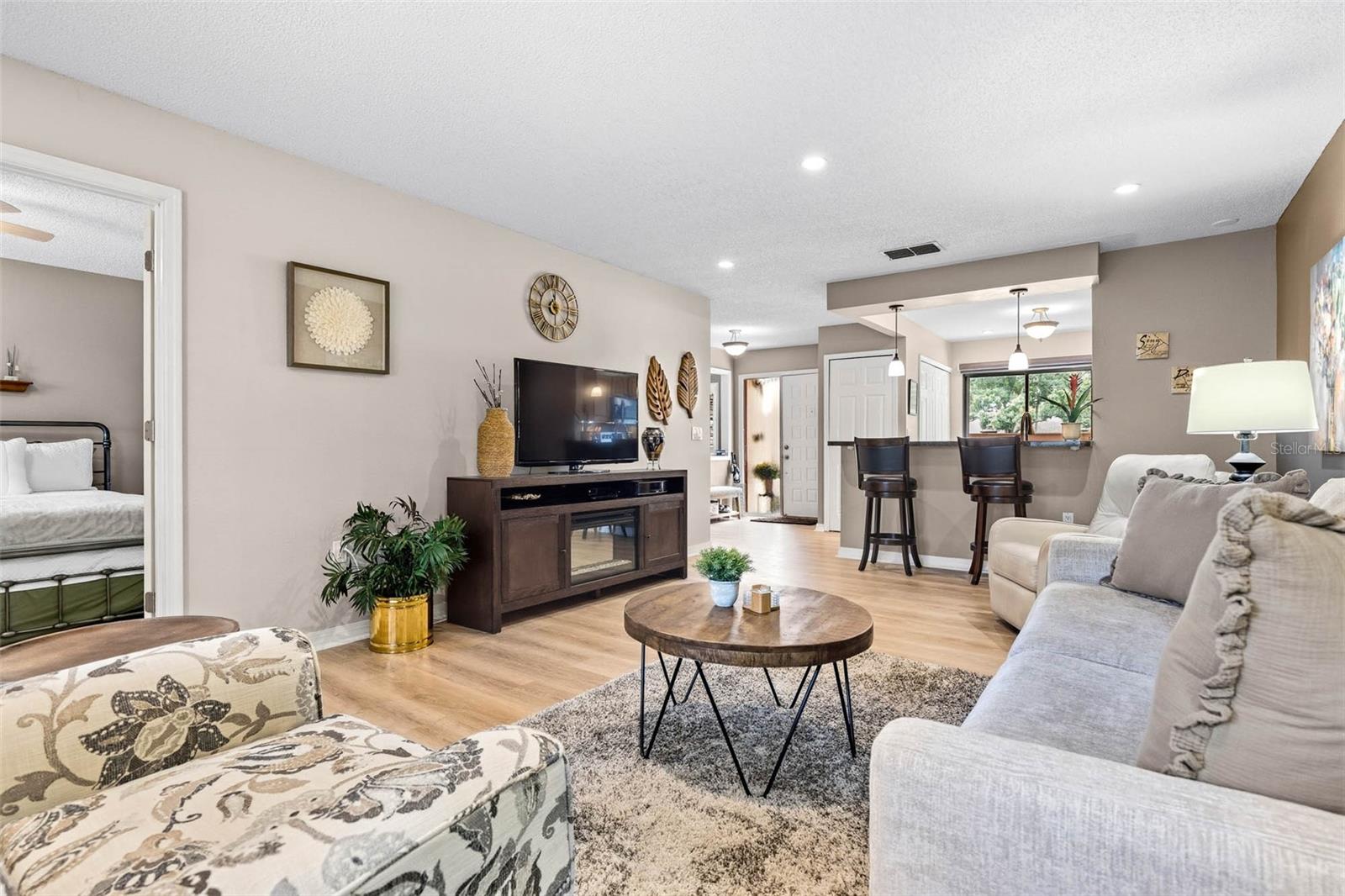 2925 BOXWOOD CT