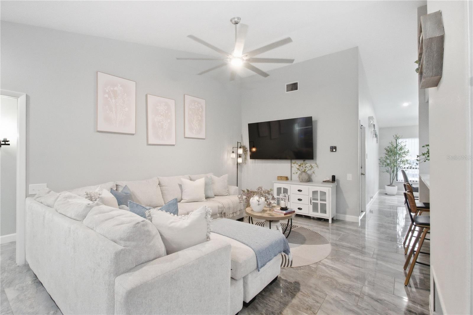 2621 BRIDLE DR