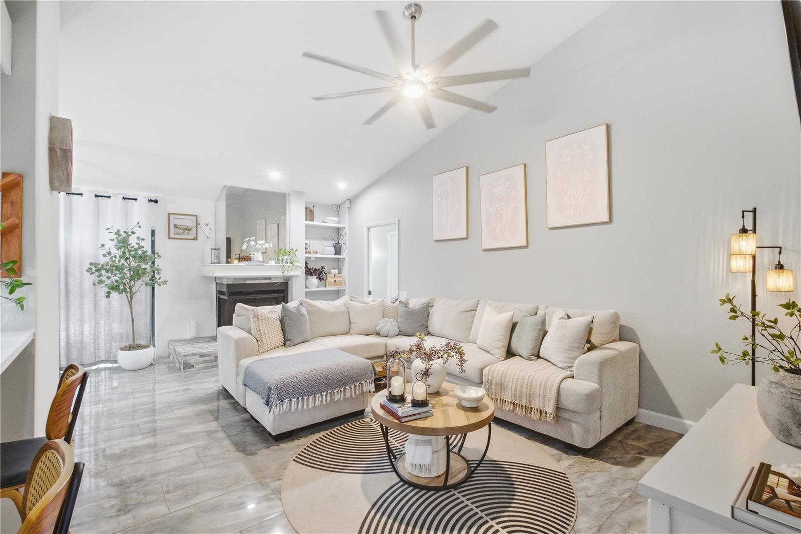 2621 BRIDLE DR
