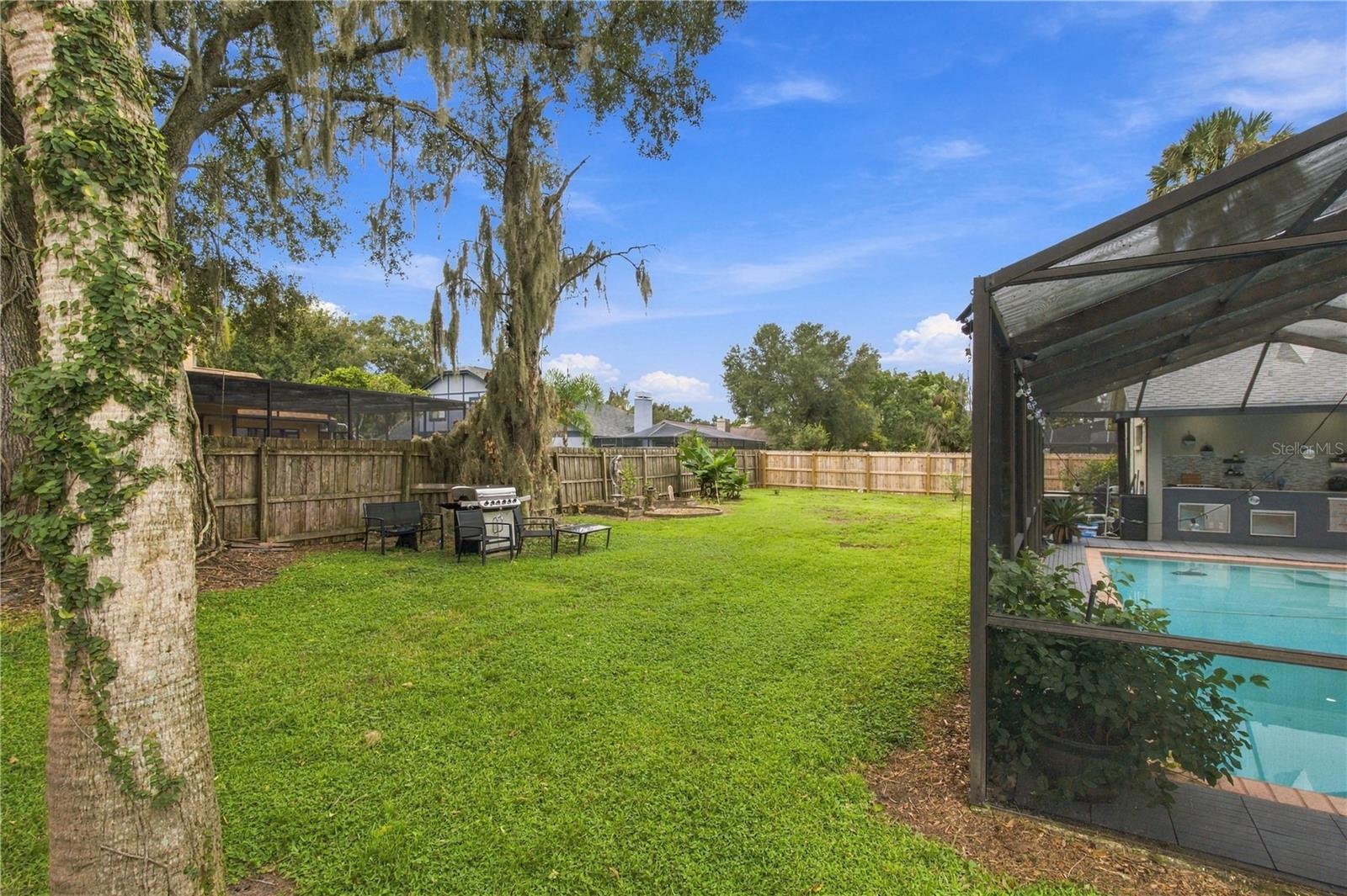 2621 BRIDLE DR