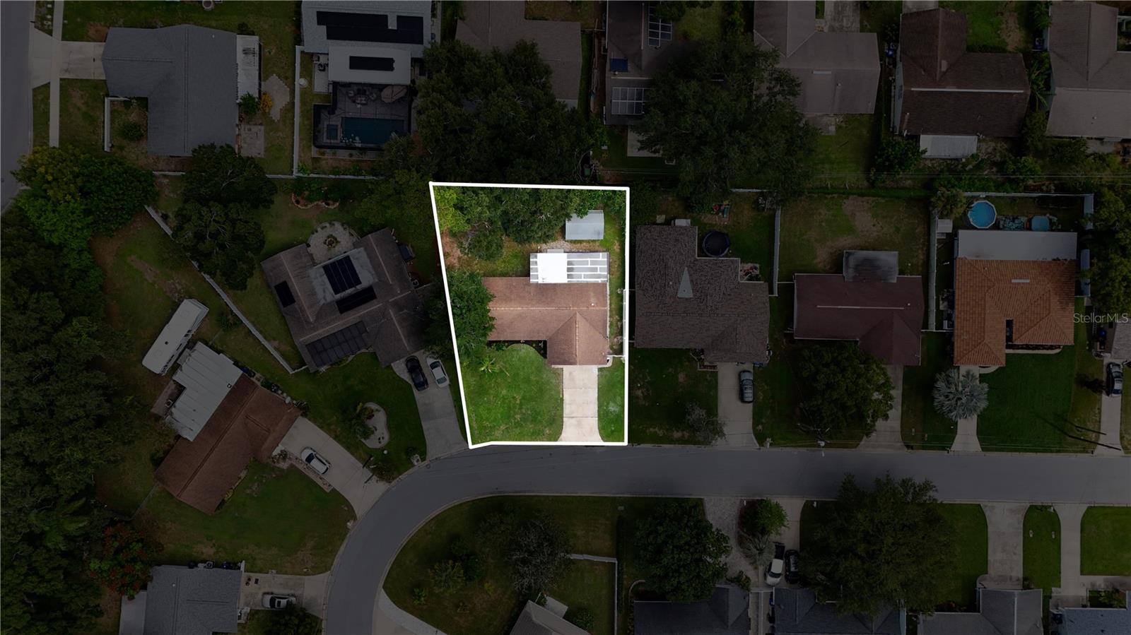 1255 E LAZY LAKE RD