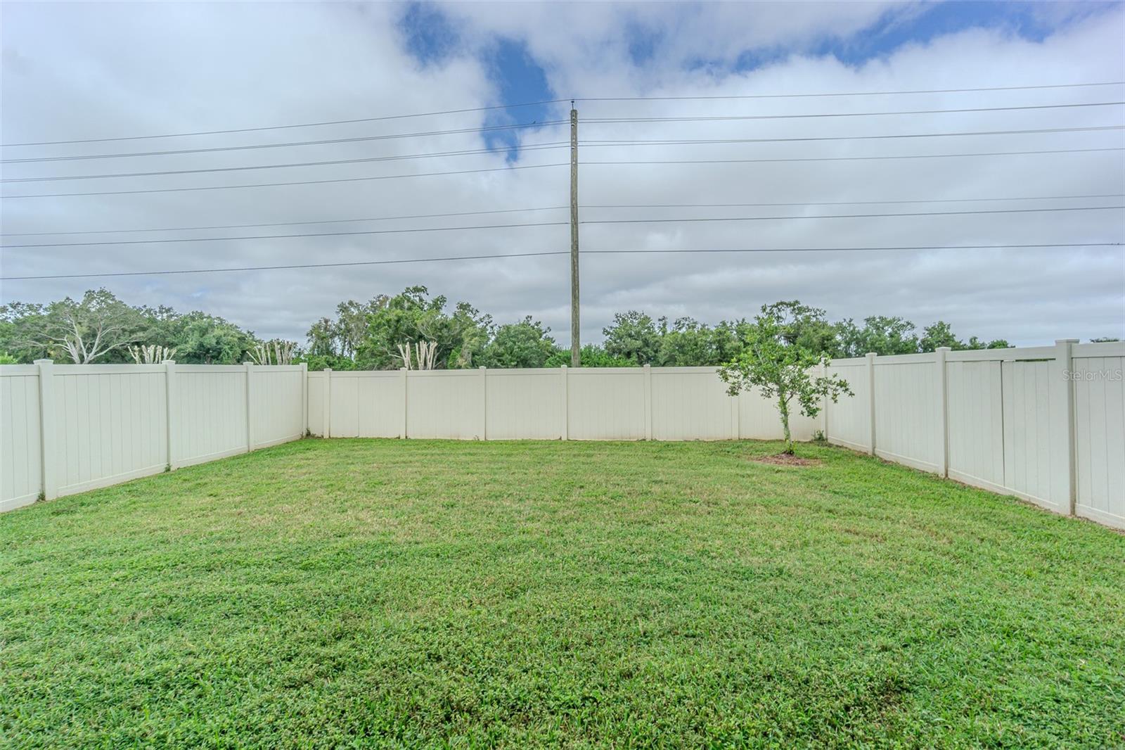 17009 PEACEFUL VALLEY DR