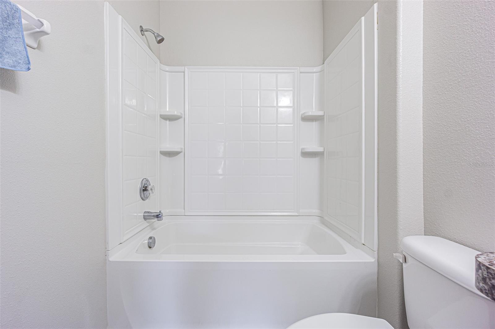 17009 PEACEFUL VALLEY DR