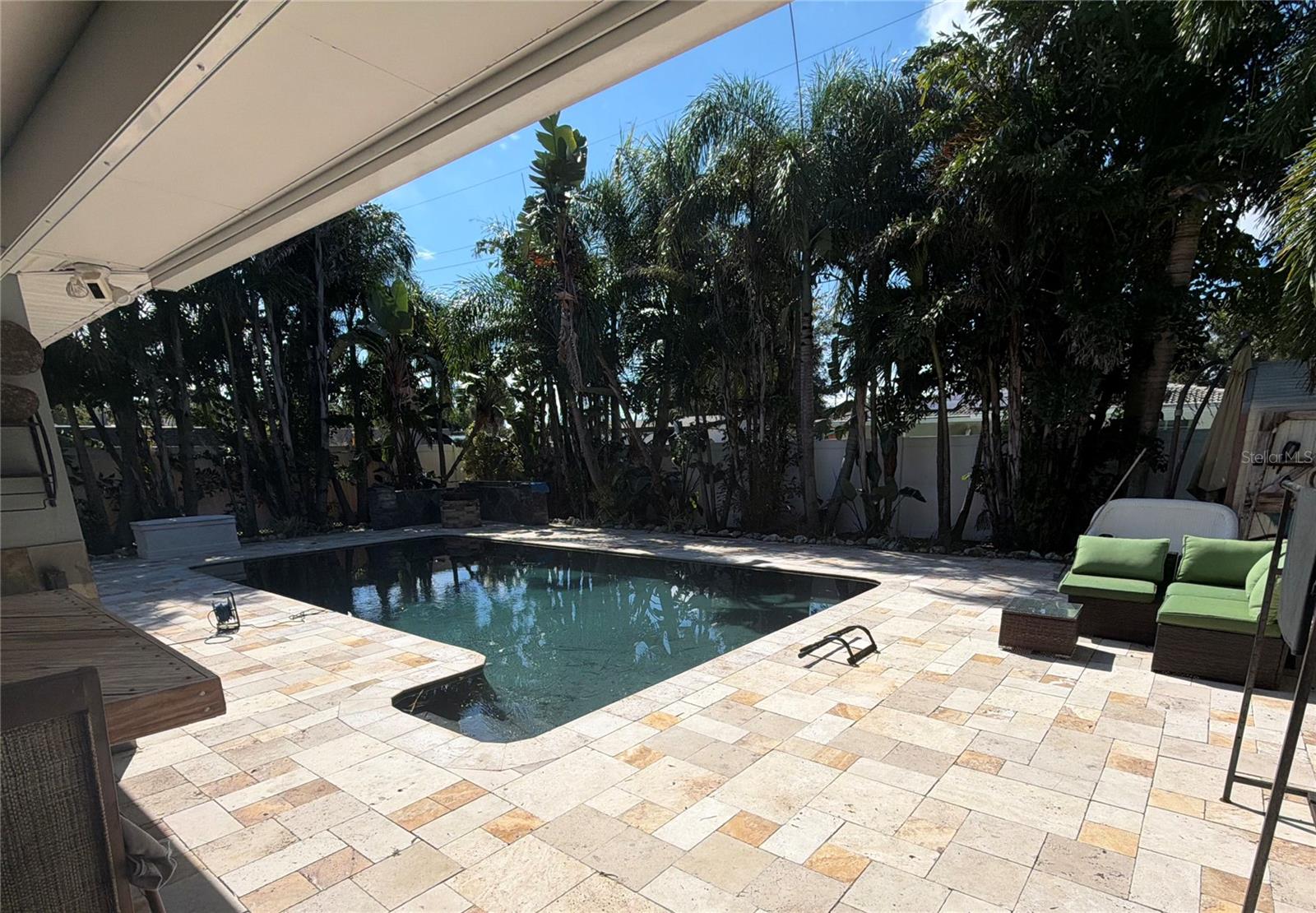 3176 STRATFORD DR.