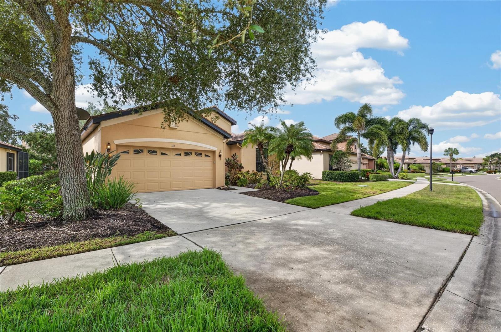 144 SILVER FALLS DR