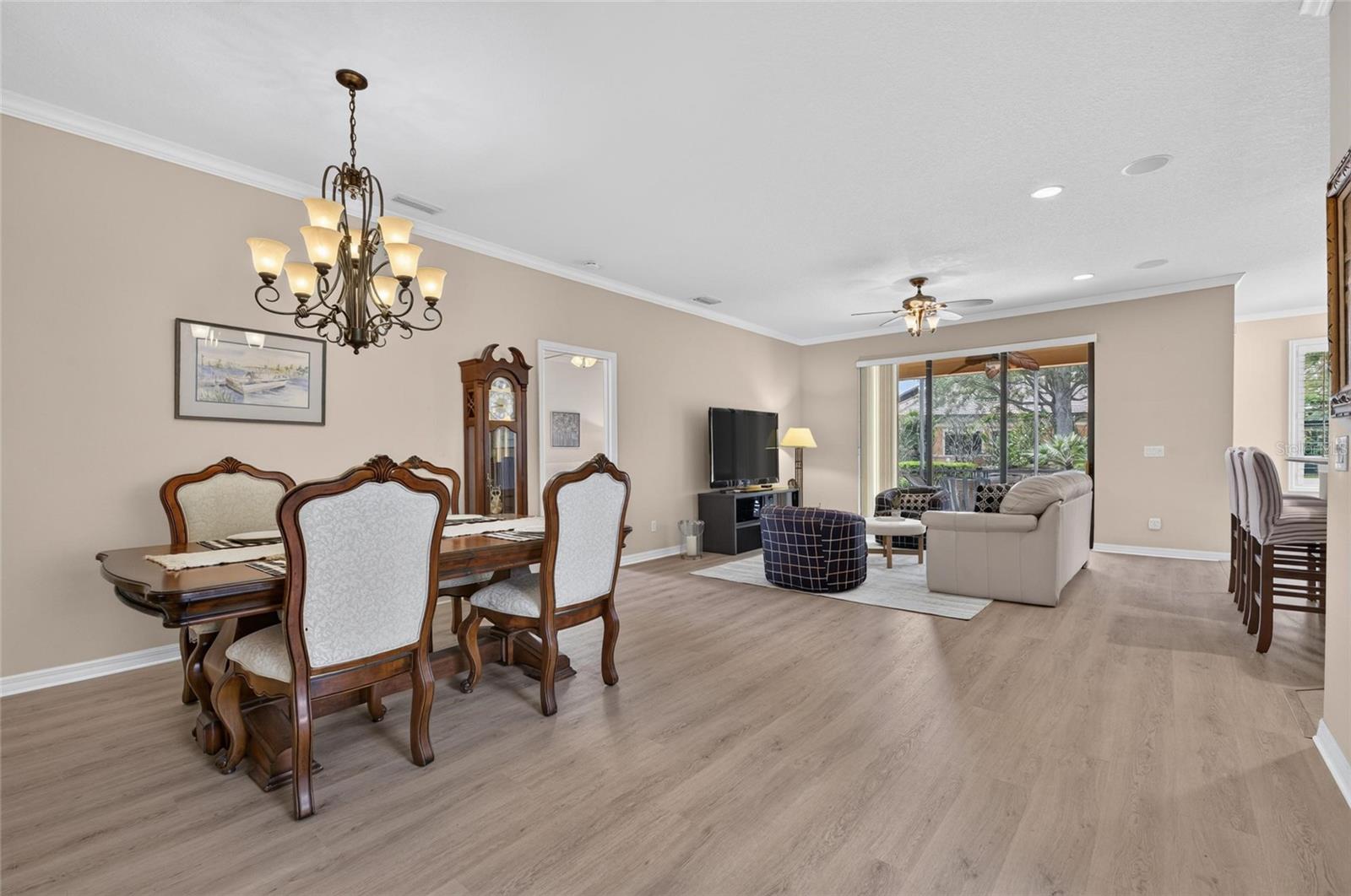 144 SILVER FALLS DR