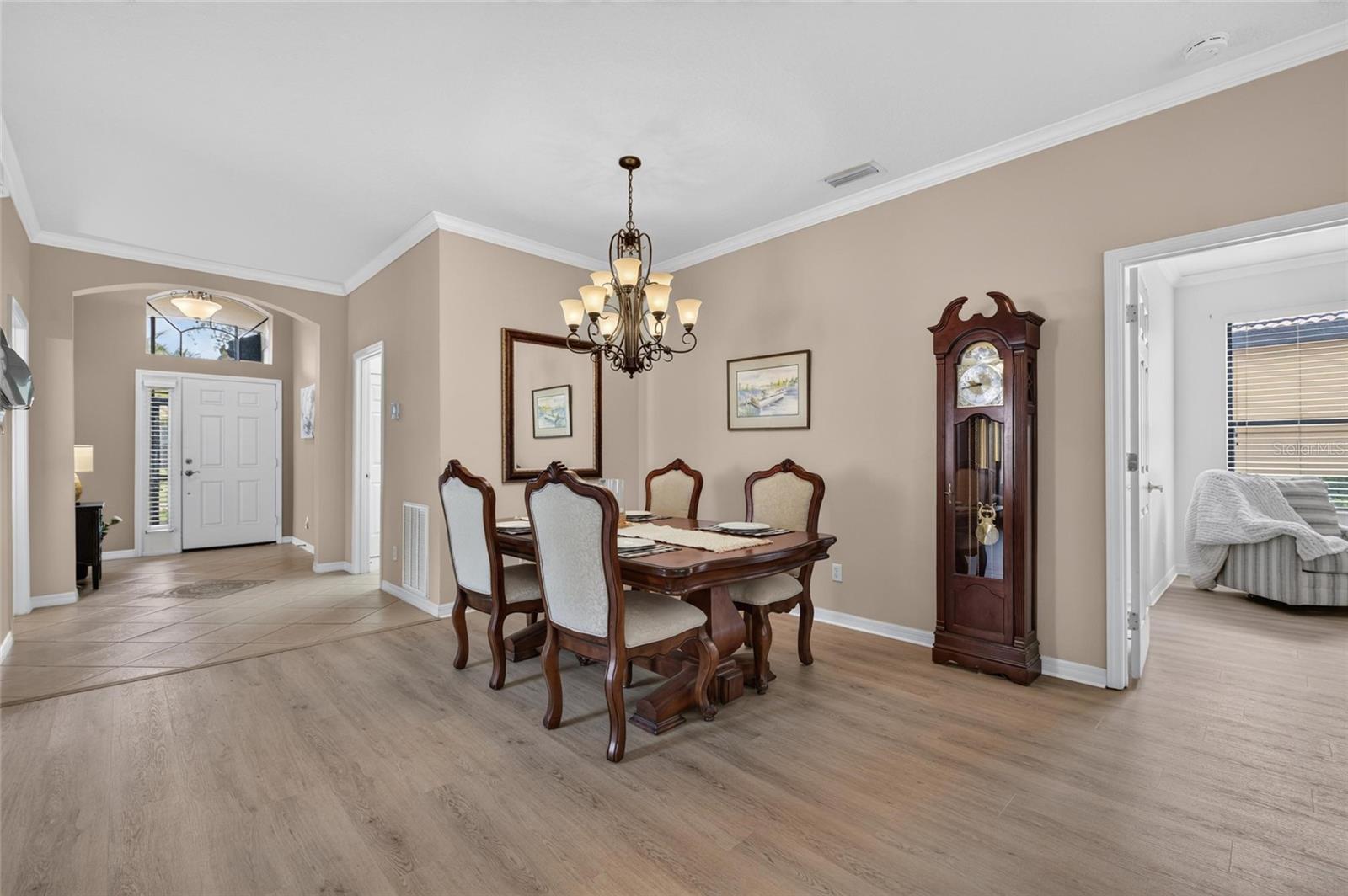 144 SILVER FALLS DR