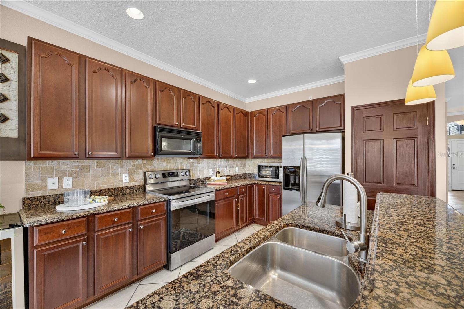 144 SILVER FALLS DR