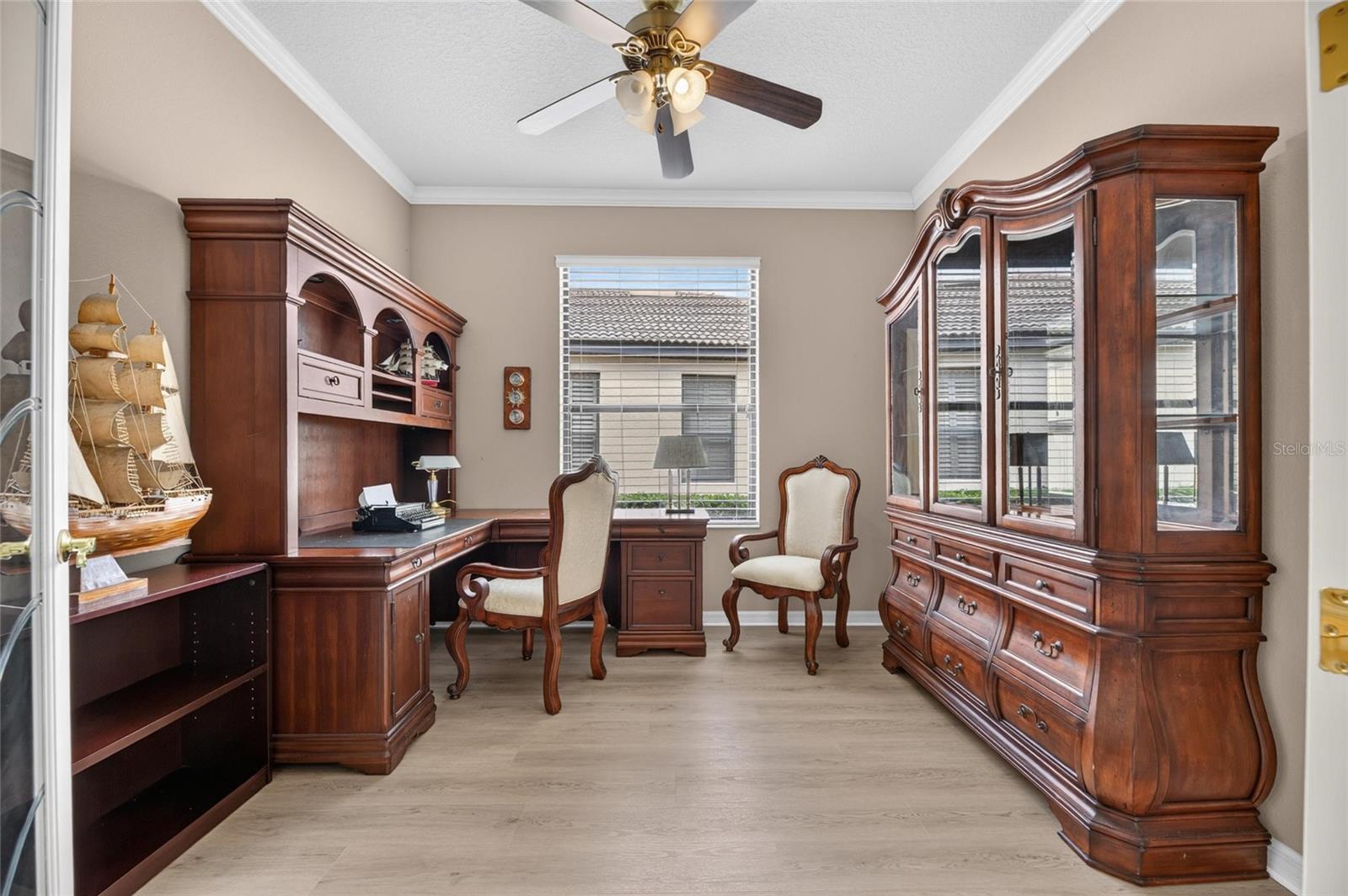 144 SILVER FALLS DR