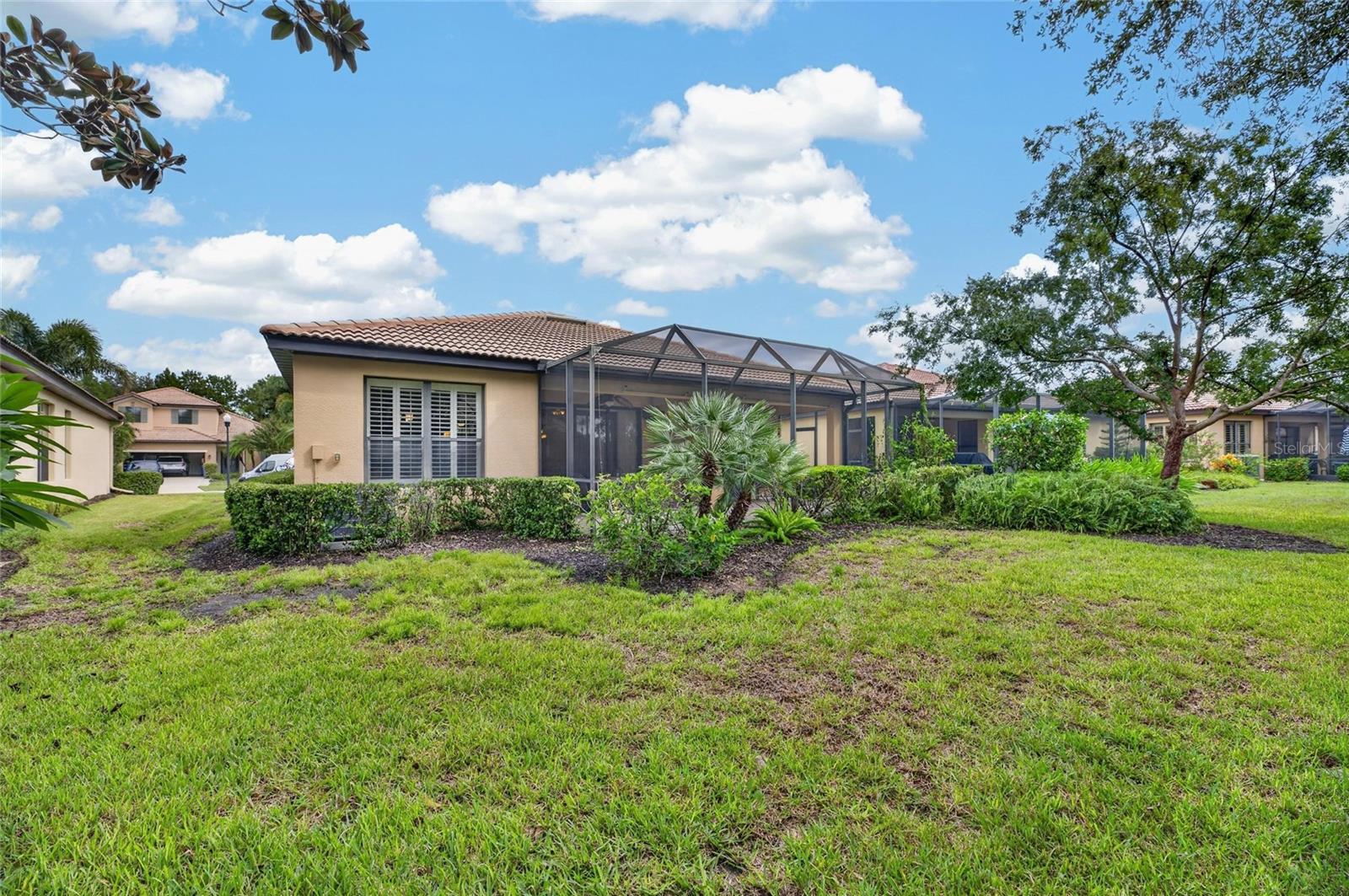 144 SILVER FALLS DR