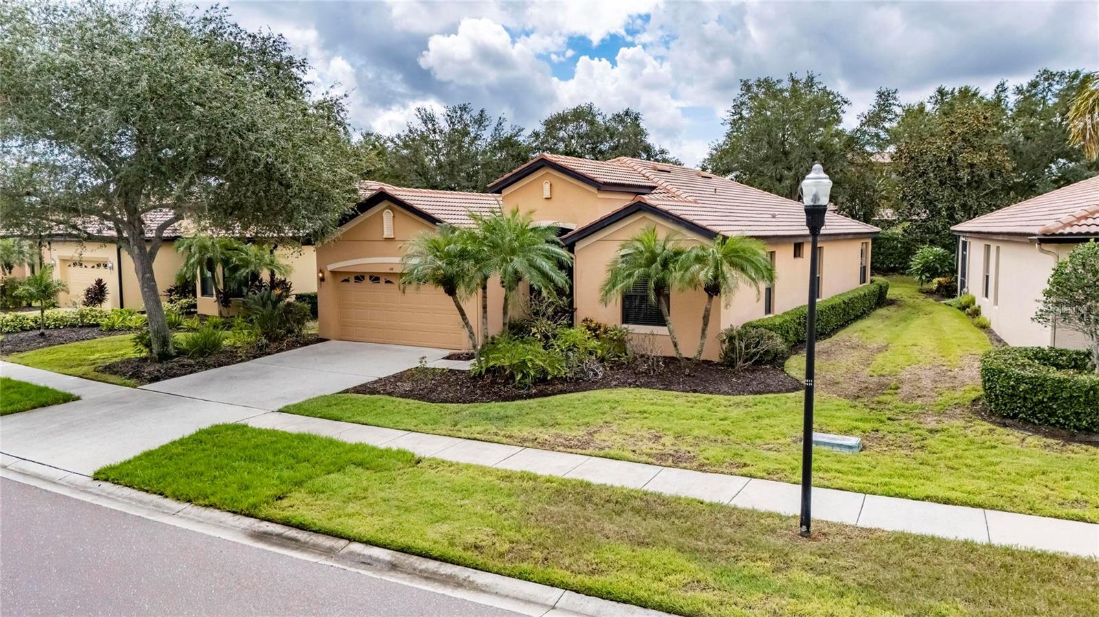 144 SILVER FALLS DR