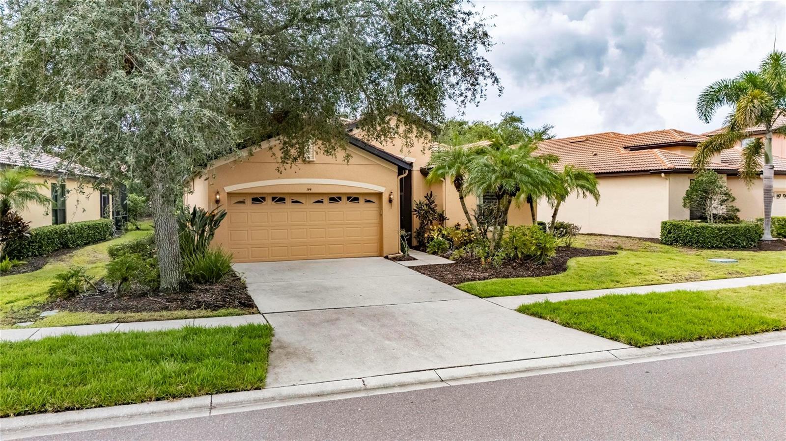 144 SILVER FALLS DR