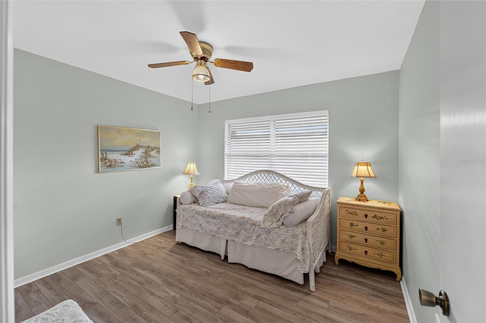 1607 HOVINGTON CIR #229