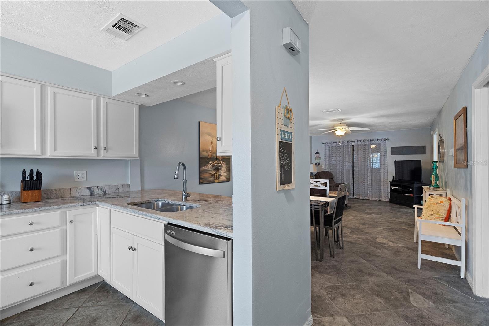 340 CAUSEWAY BLVD #104