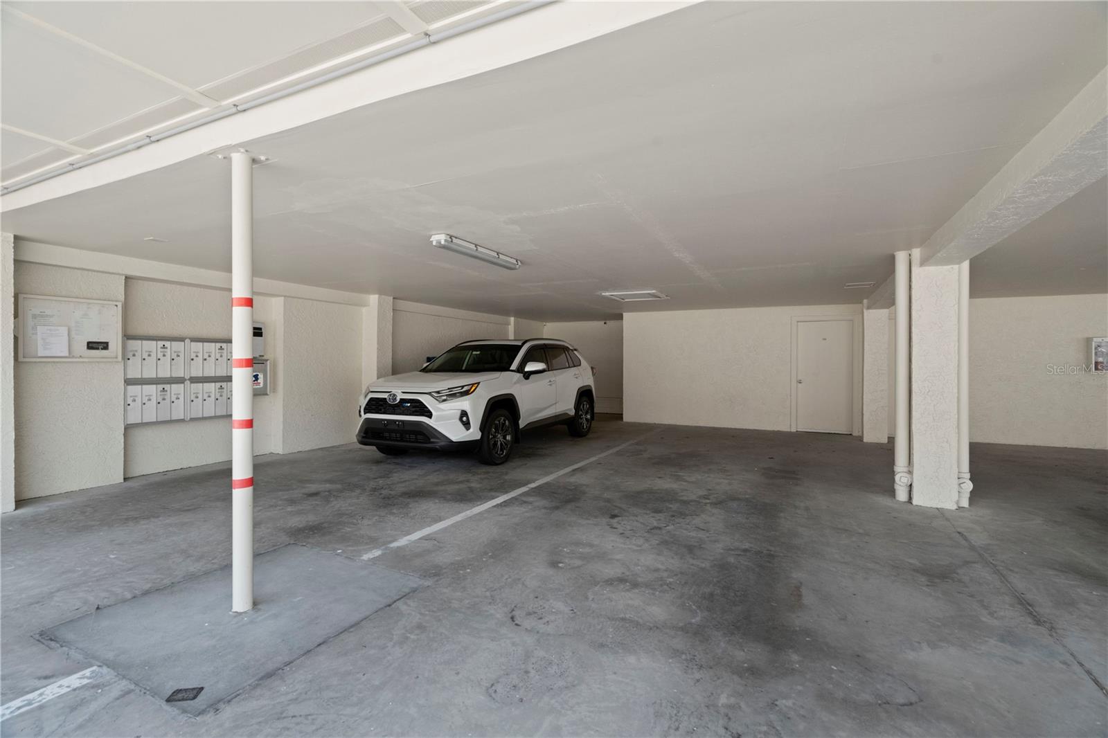 340 CAUSEWAY BLVD #104
