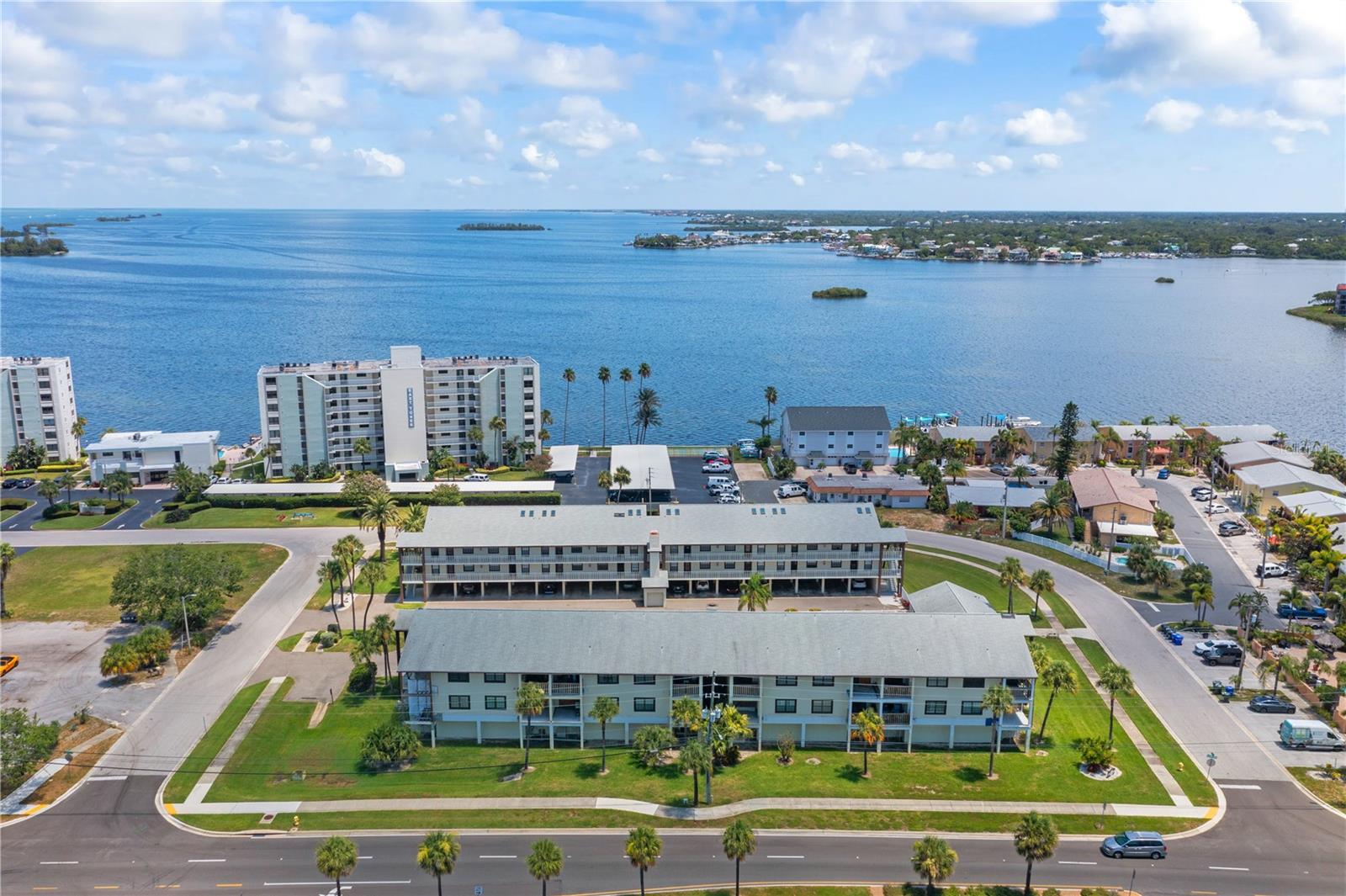340 CAUSEWAY BLVD #104