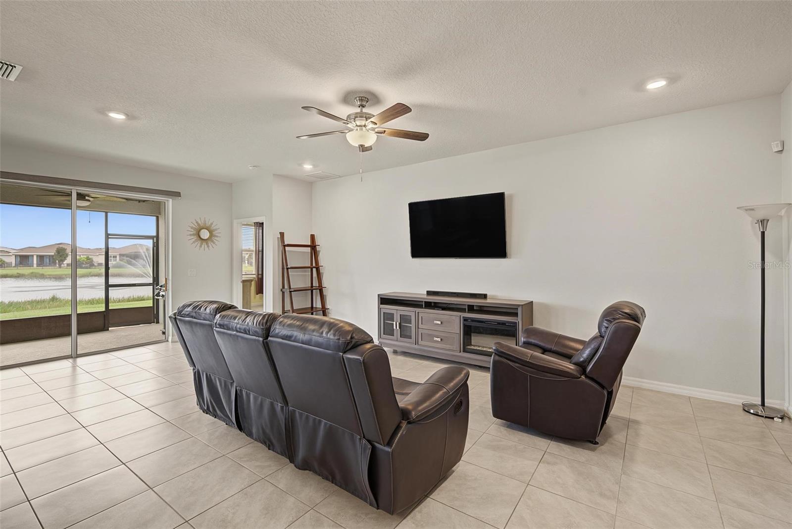 13338 WATERLEAF GARDEN CIR