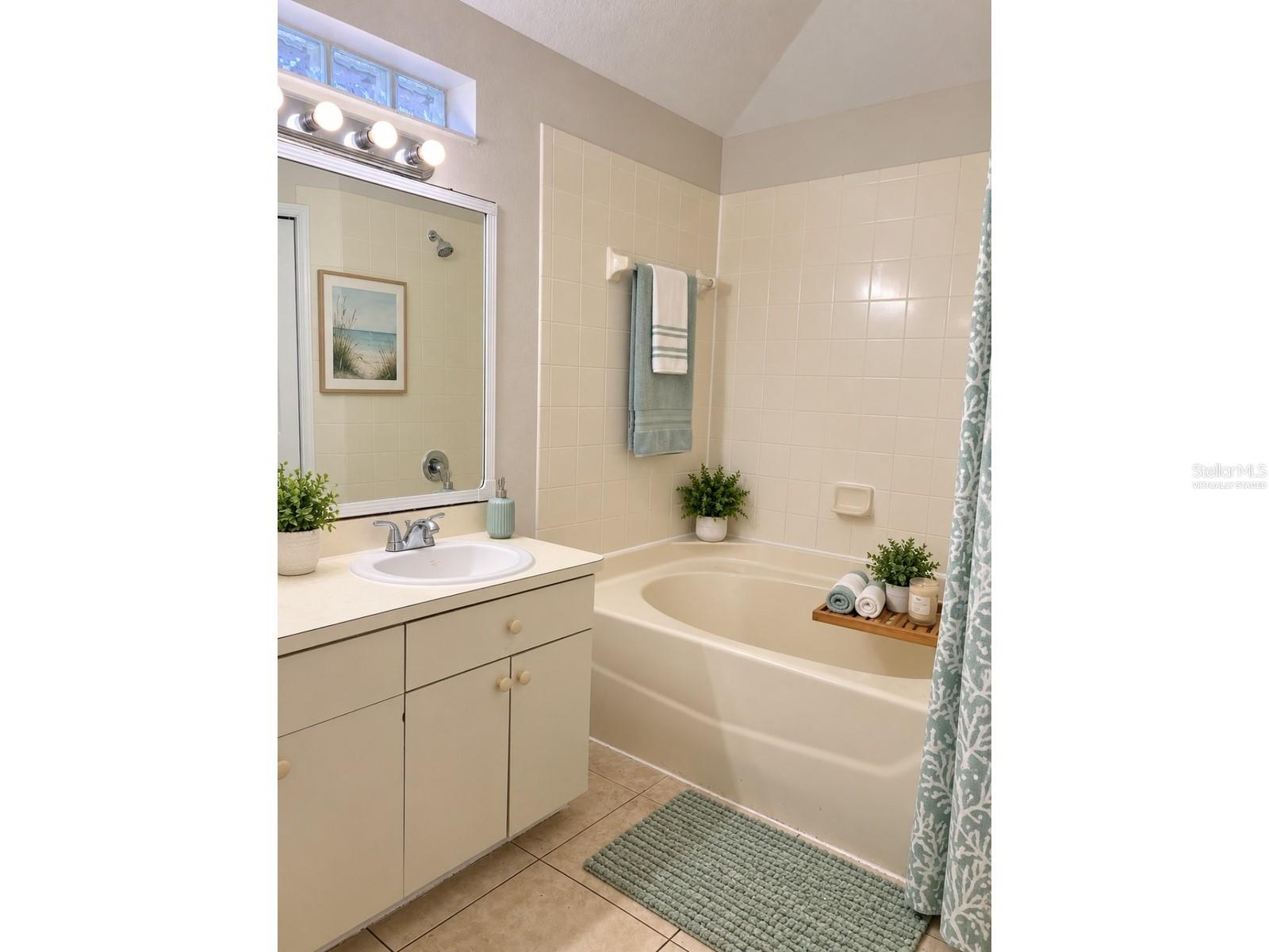 11125 LAKE TAHOE DR