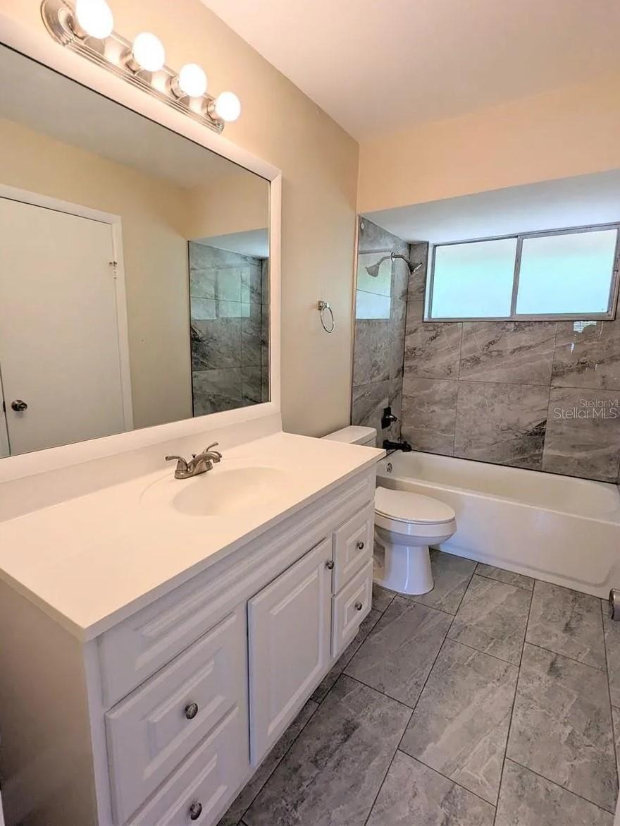 3111 CREEKGLEN CT