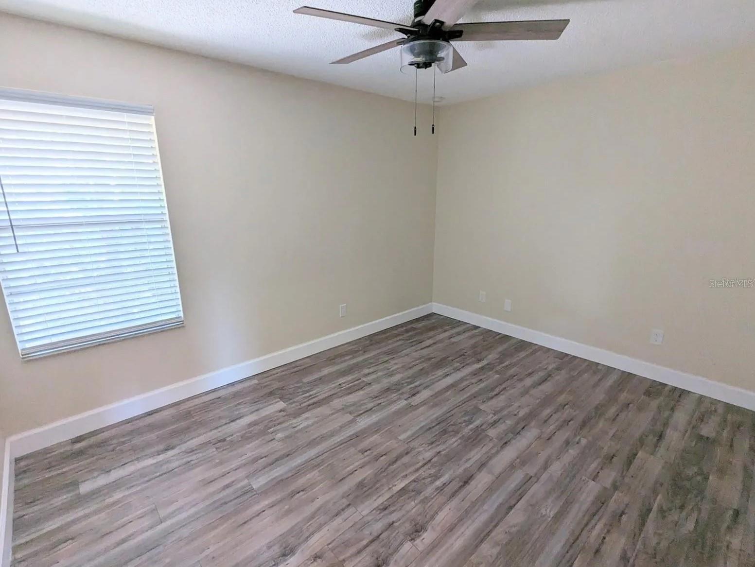3111 CREEKGLEN CT