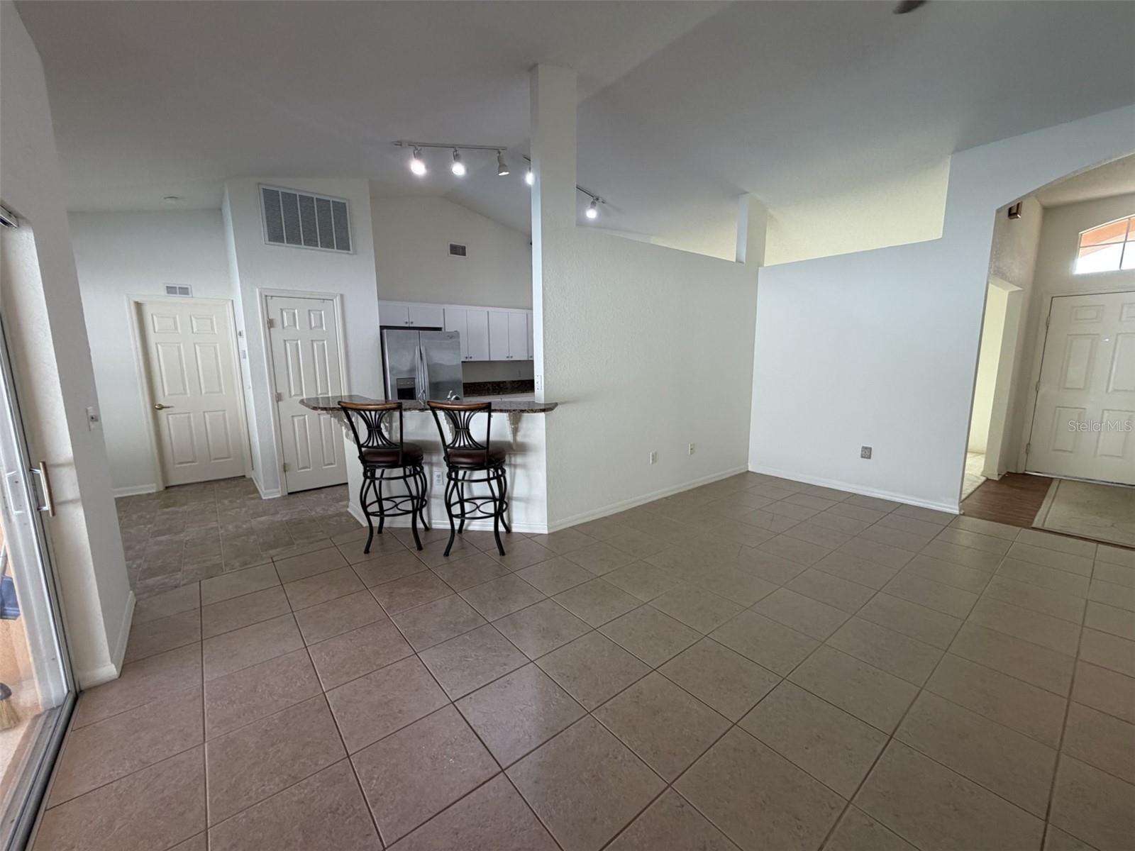 7002 SUMMIT CIR