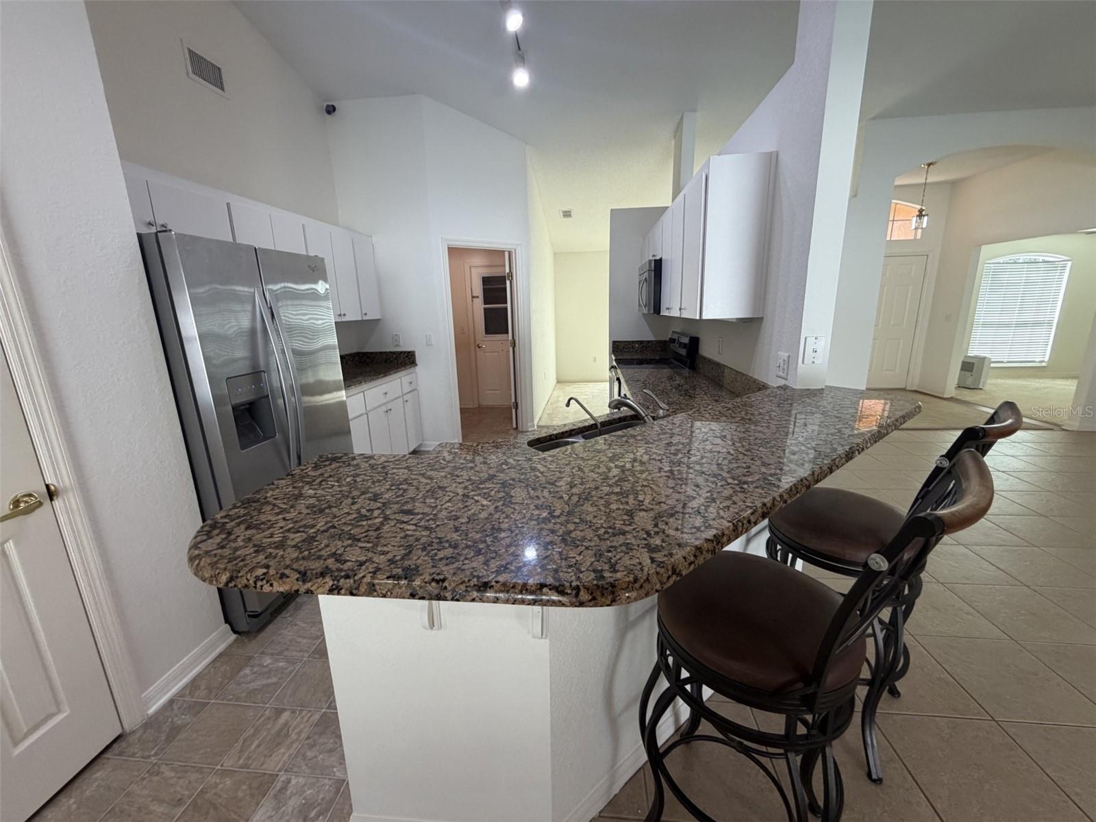 7002 SUMMIT CIR