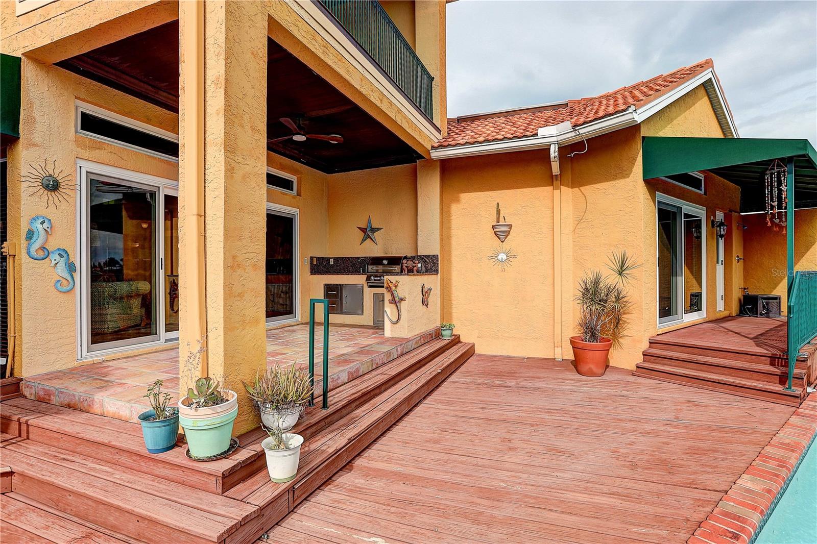 852 SYMPHONY ISLES BLVD