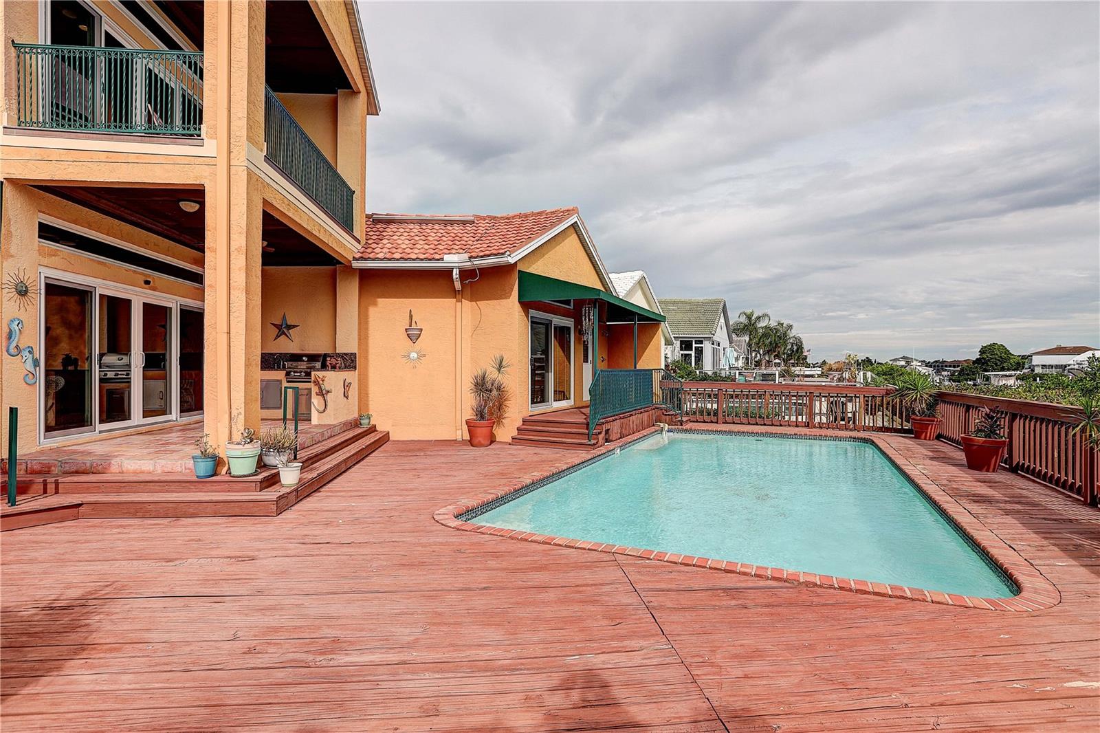 852 SYMPHONY ISLES BLVD