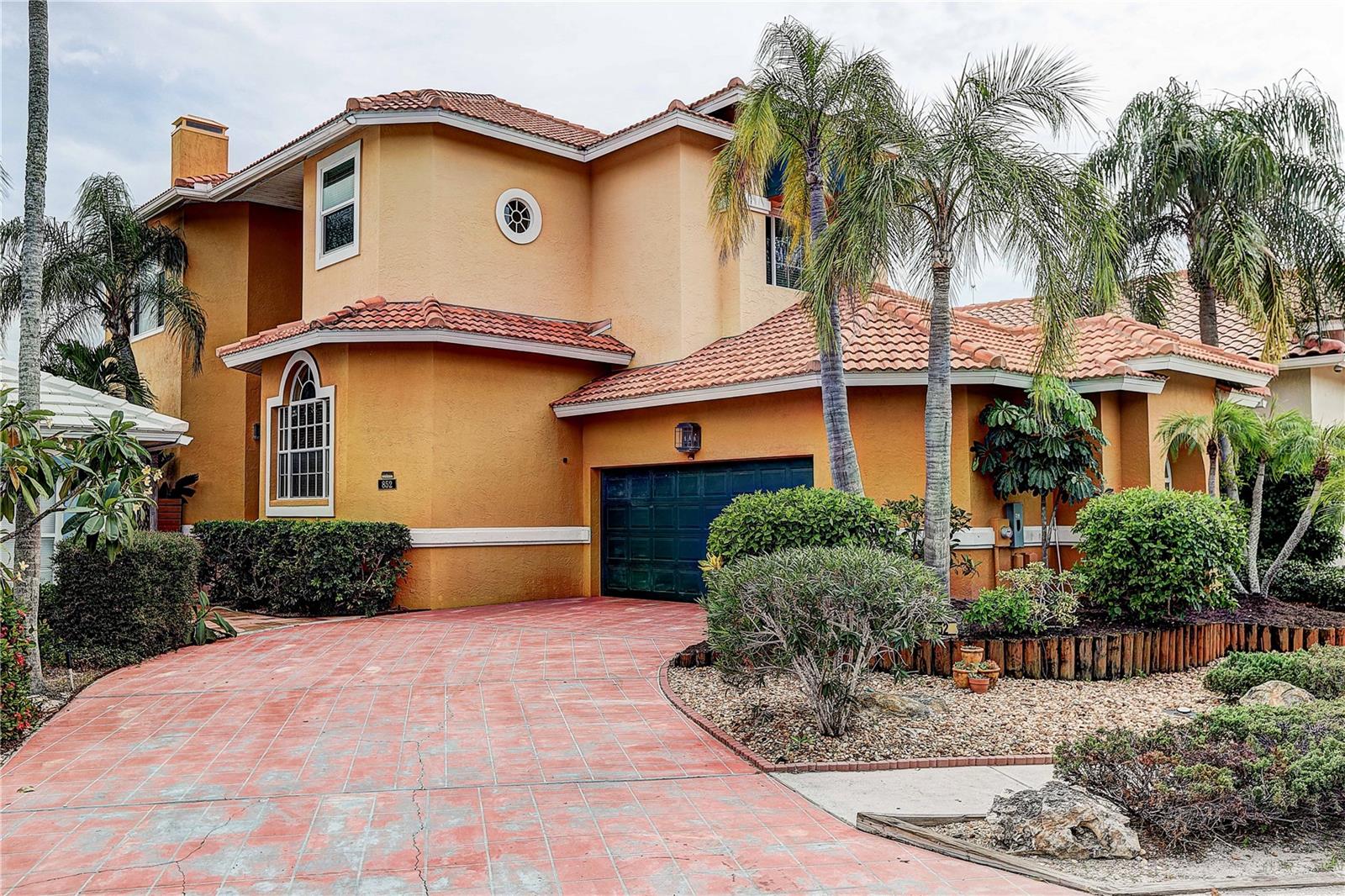 852 SYMPHONY ISLES BLVD