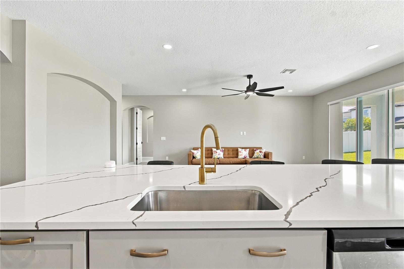 33212 KATELAND DR