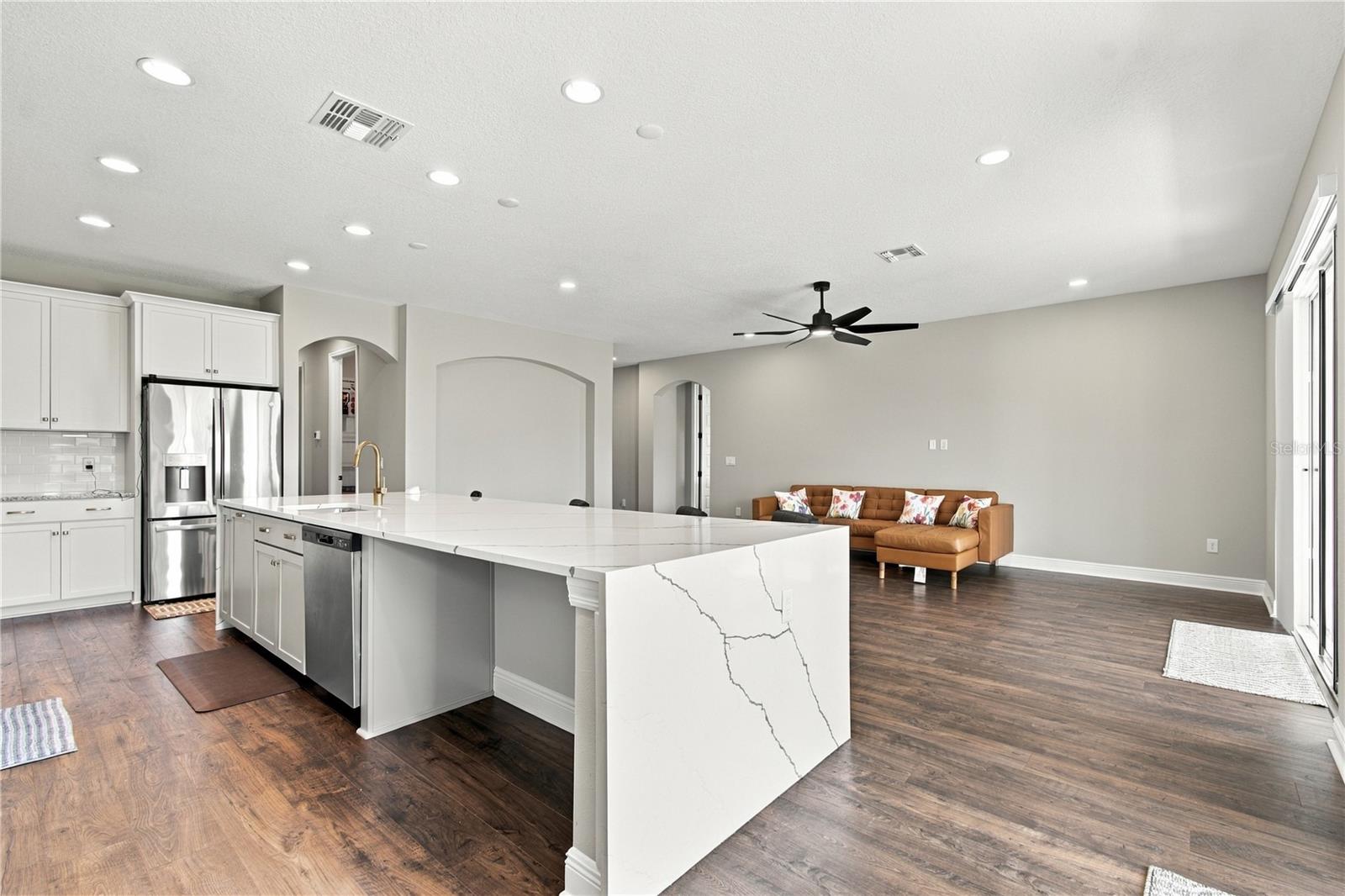 33212 KATELAND DR