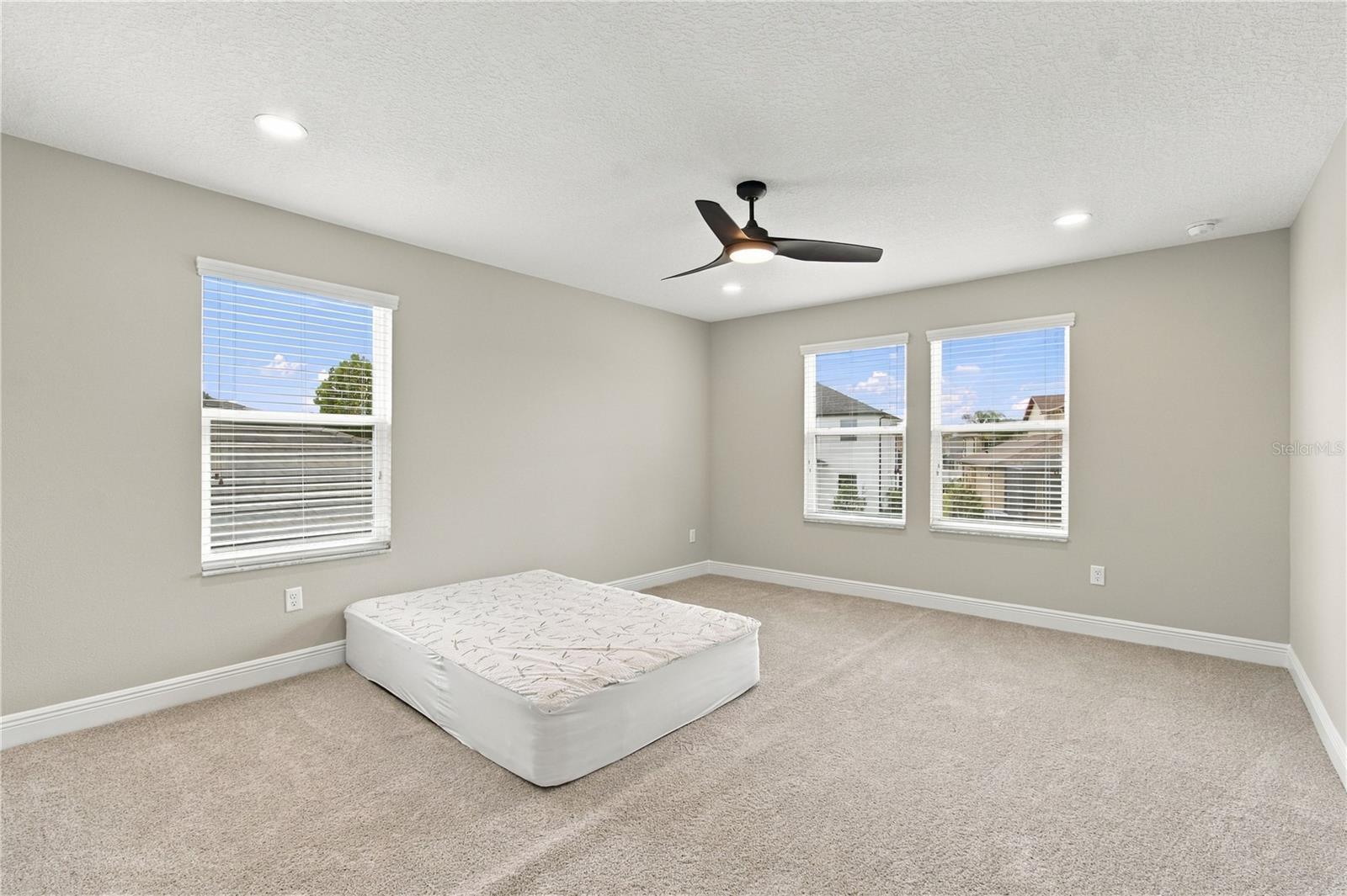 33212 KATELAND DR