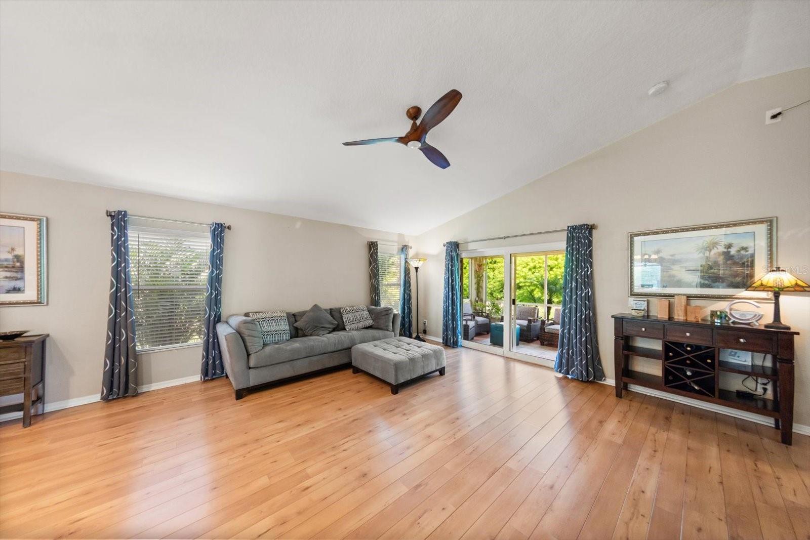 2939 WOOD POINTE DR