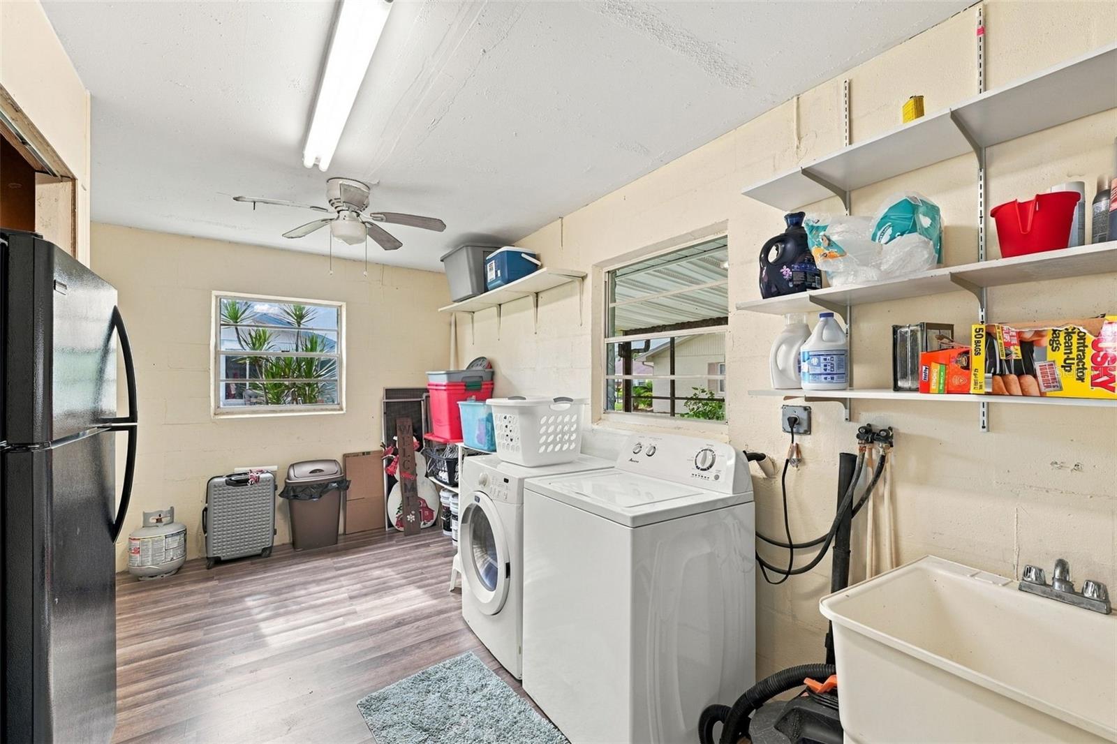 427 GLADSTONE PL #89
