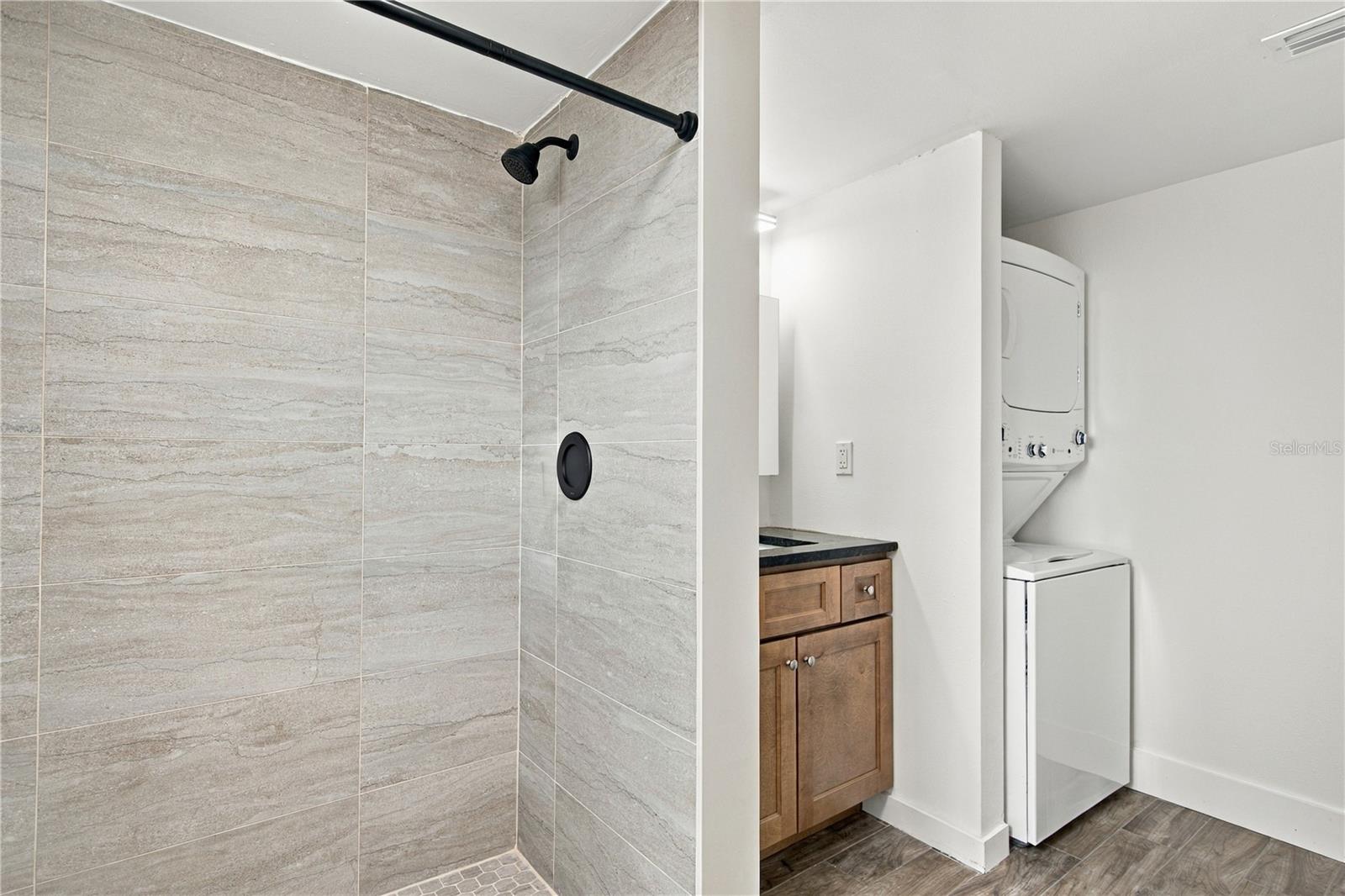 8811 BAY POINTE DR #C102
