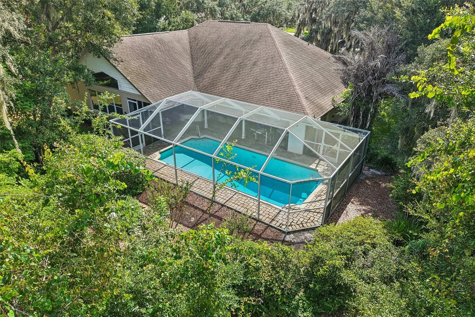 3503 OAK CLUB CT