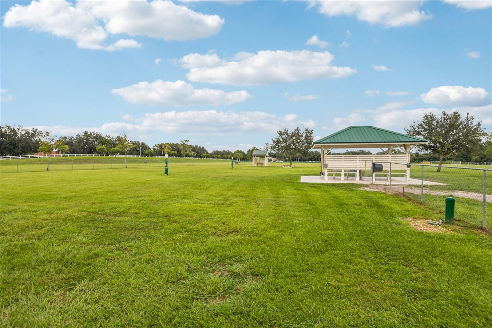 3503 OAK CLUB CT
