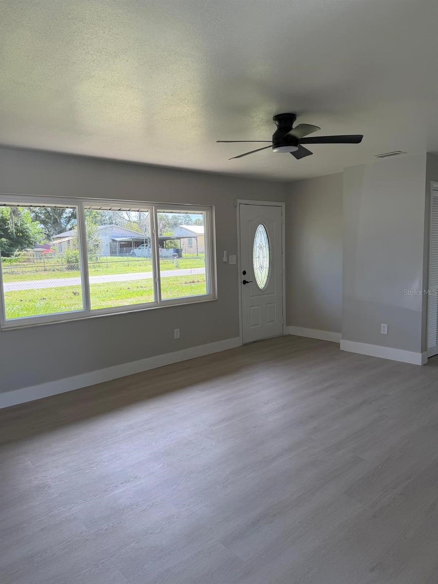 11106 HAPPY ACRES LN