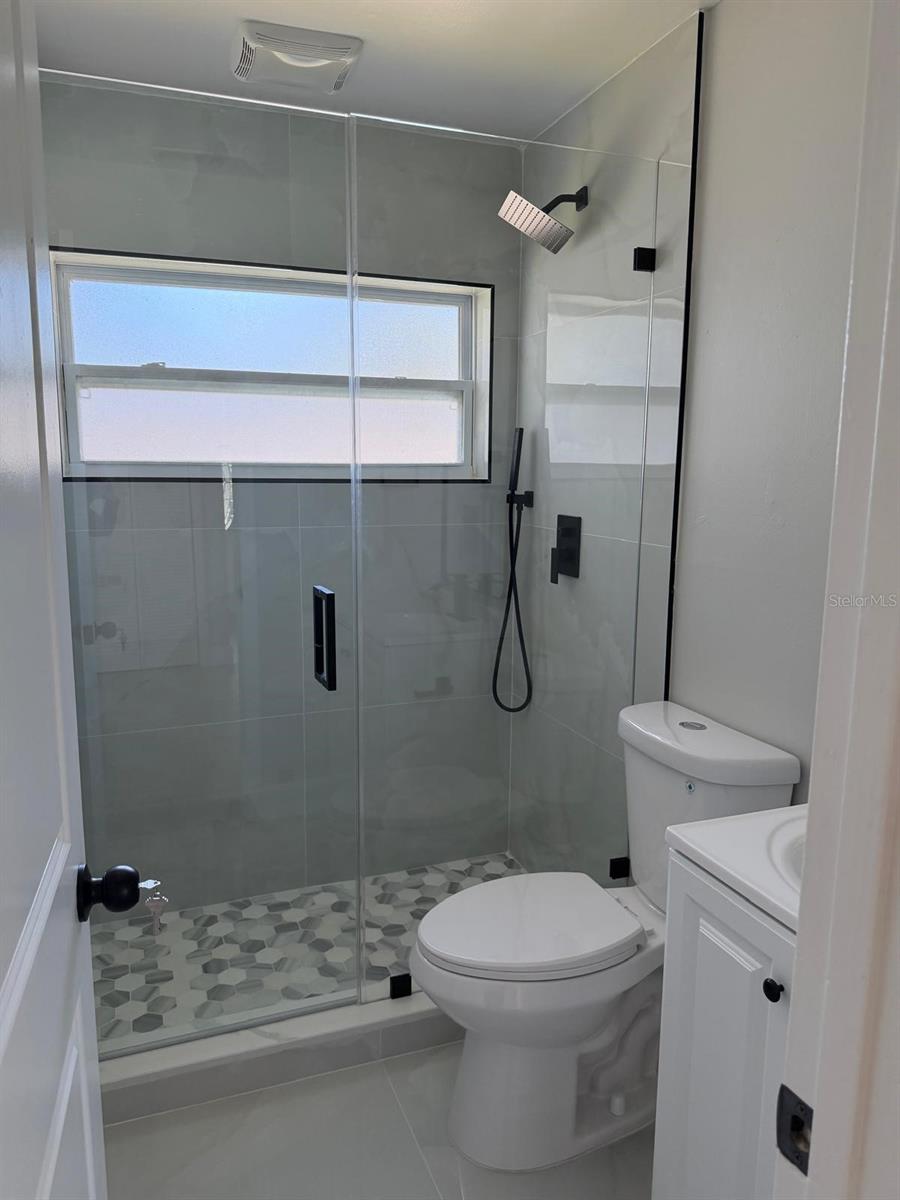 11106 HAPPY ACRES LN