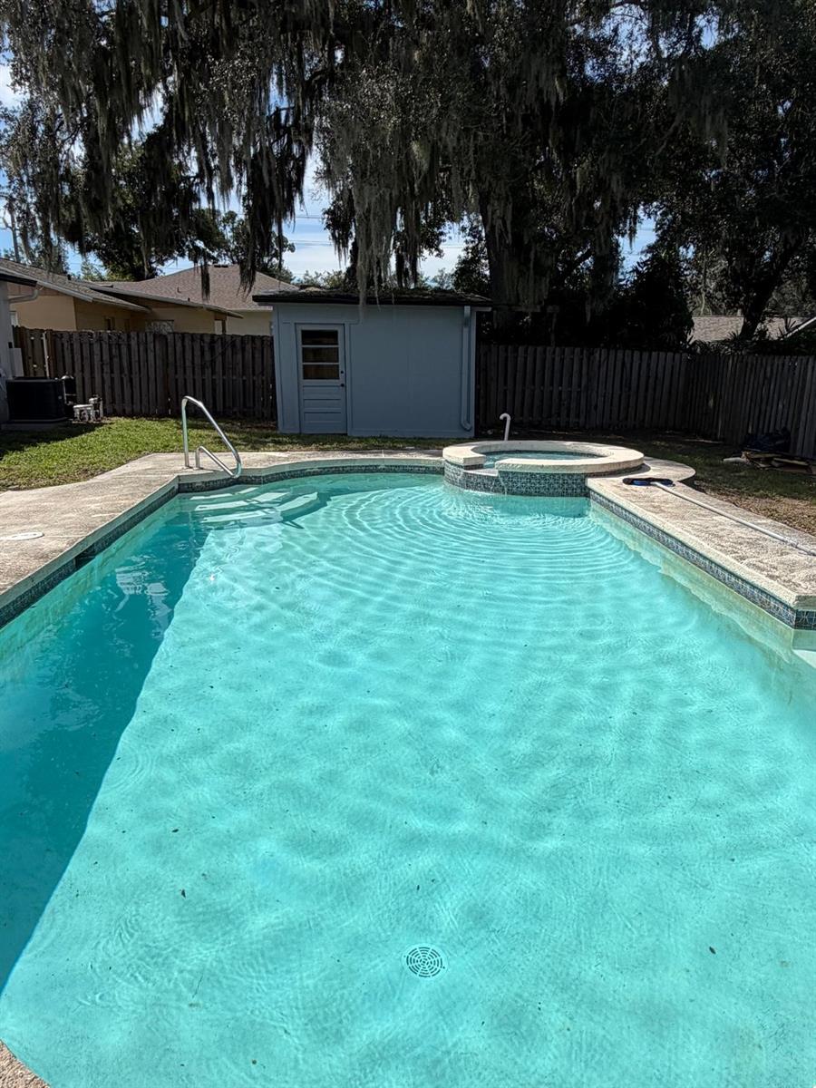 11106 HAPPY ACRES LN