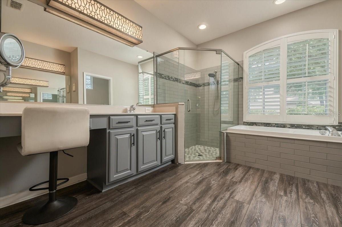2929 FOREST HAMMOCK DR