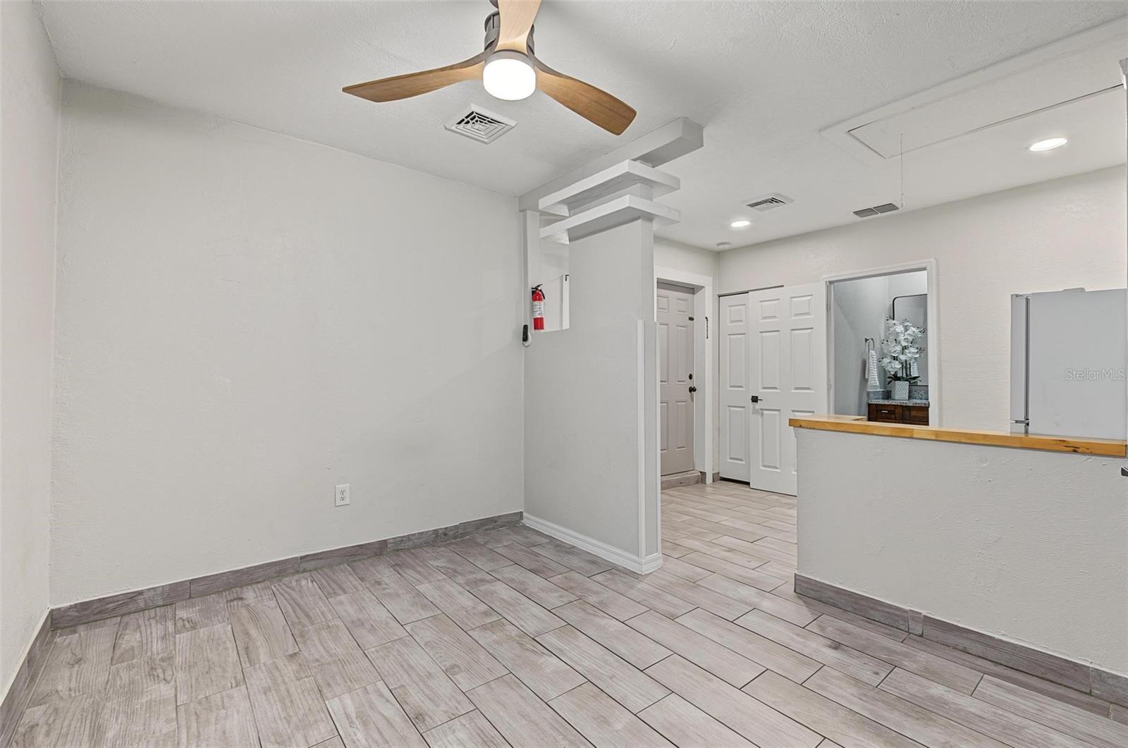 105 N PEARL ST